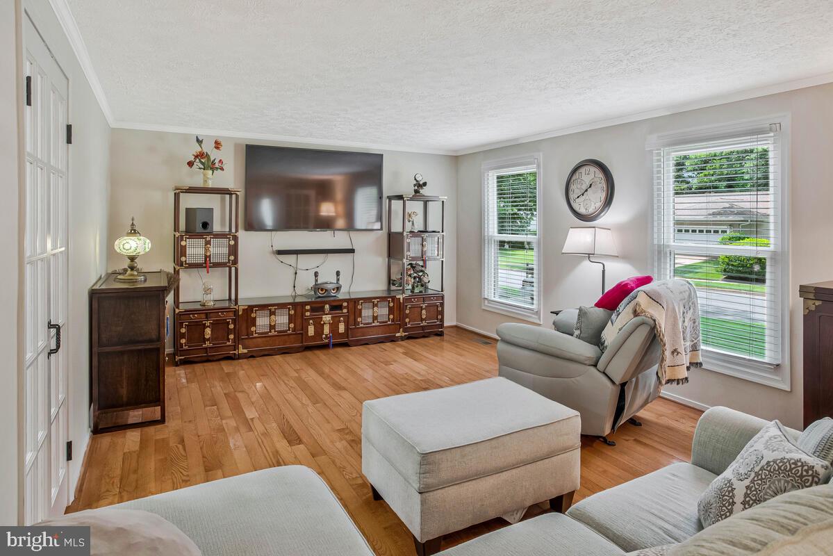 15715 SINGLETREE LANE