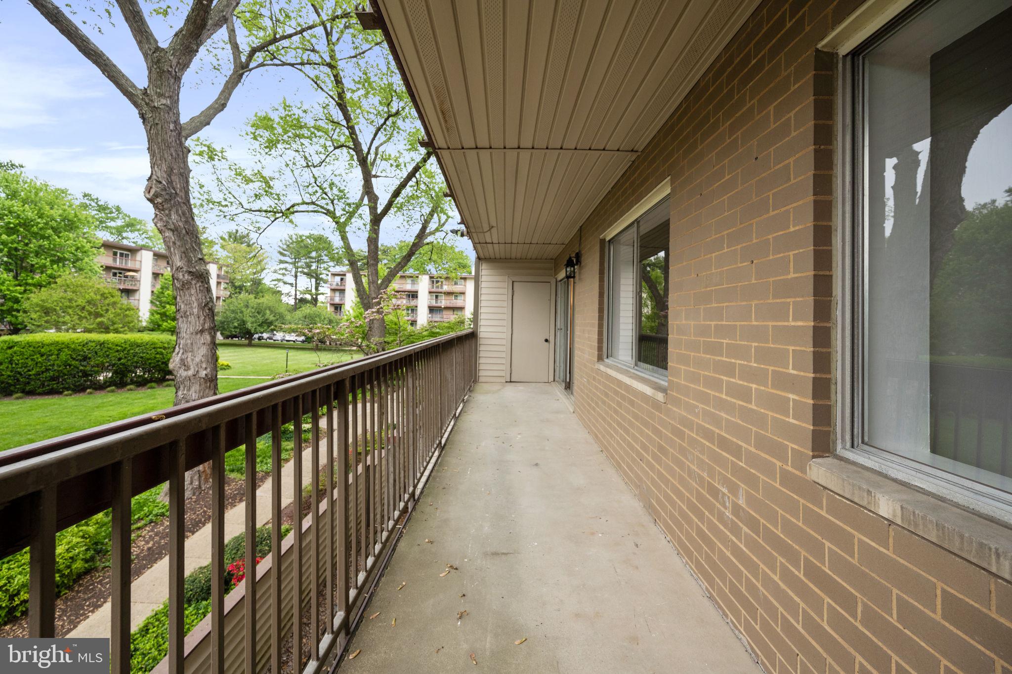 WEST SPRING - Residential