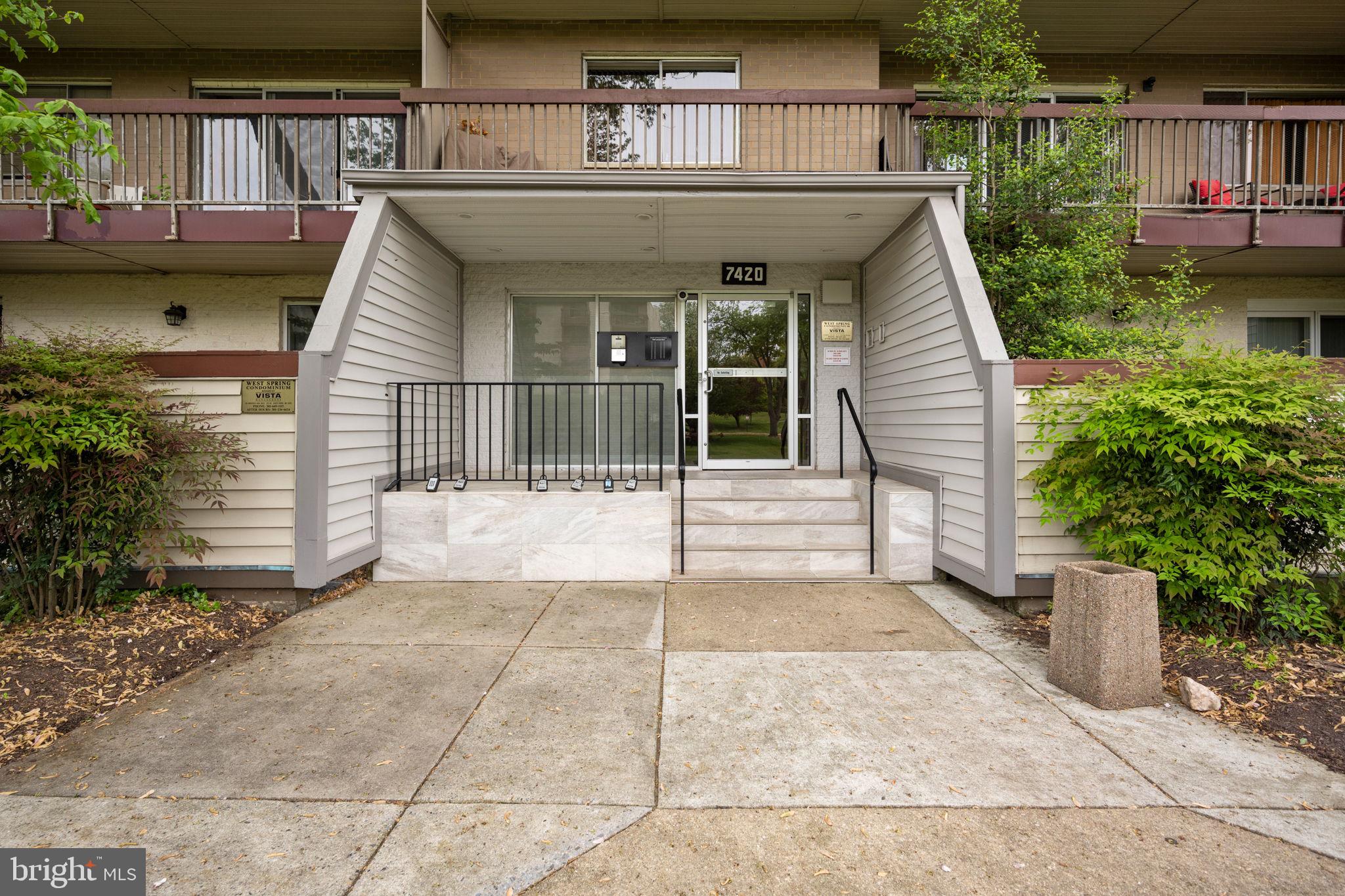 WEST SPRING - Residential