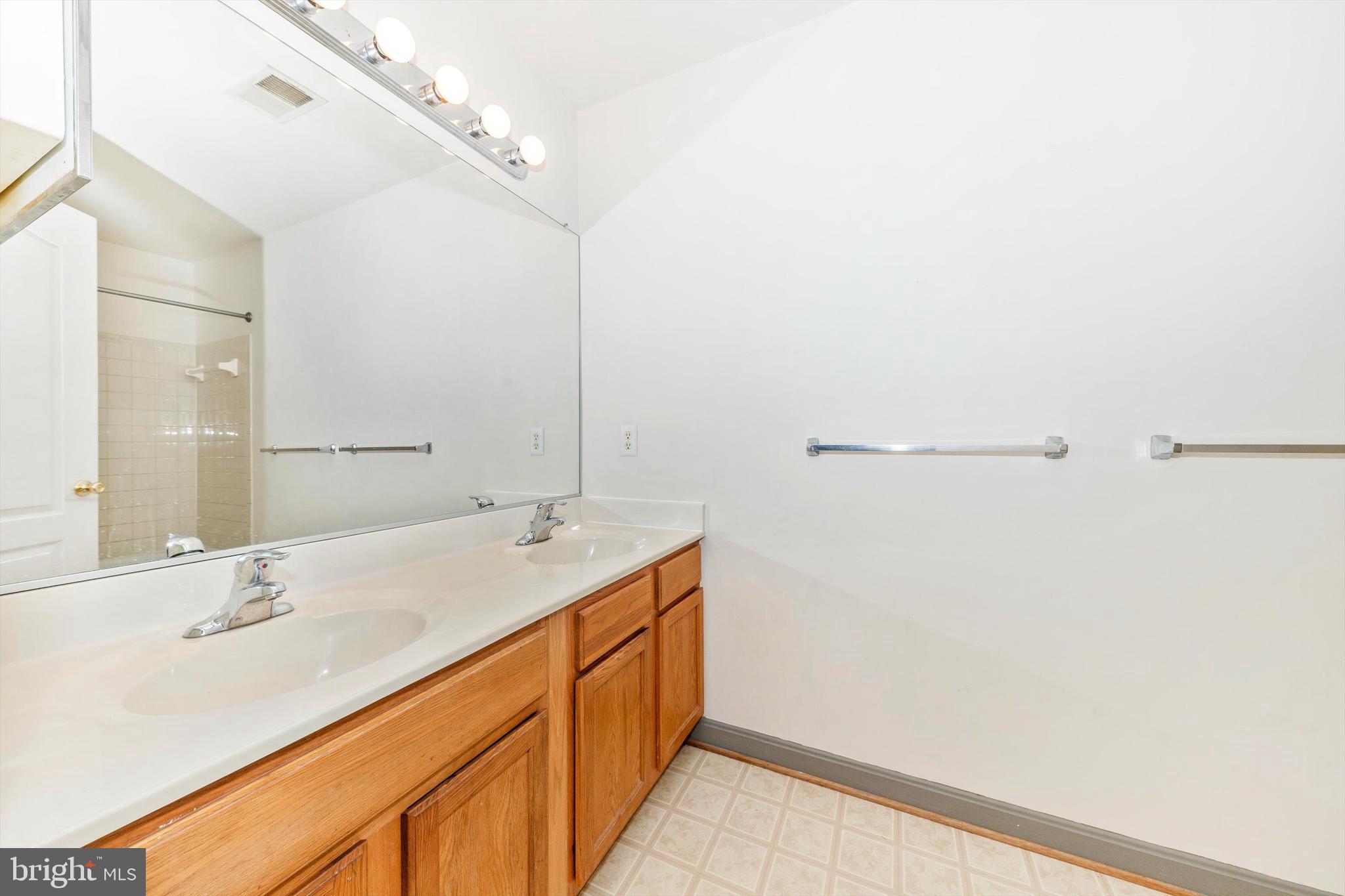 KENSINGTON VILLAS - Residential