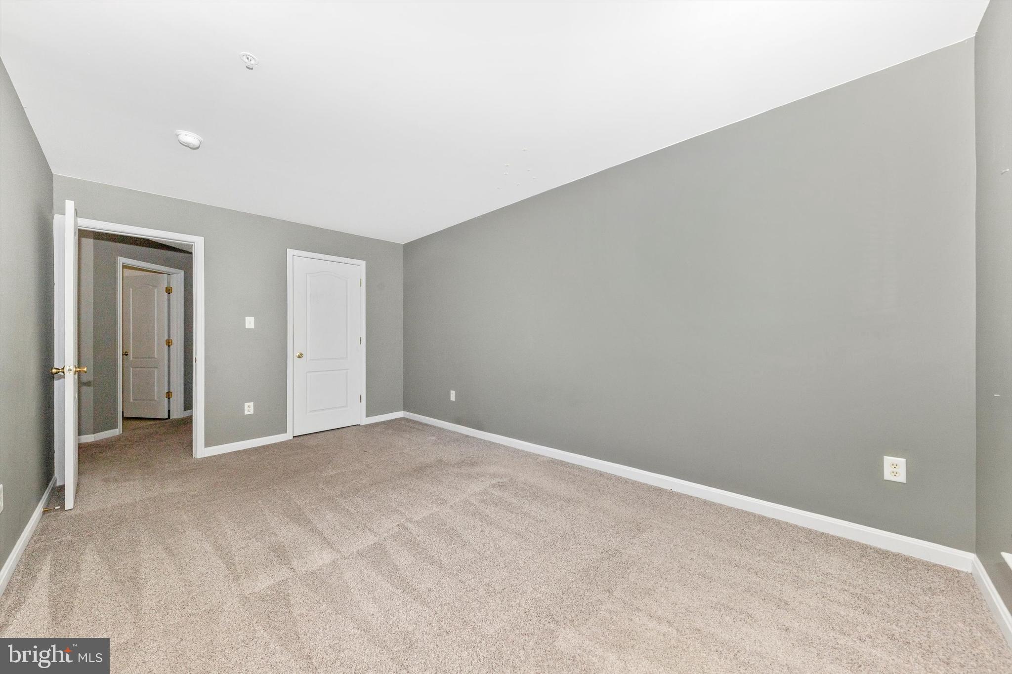 KENSINGTON VILLAS - Residential