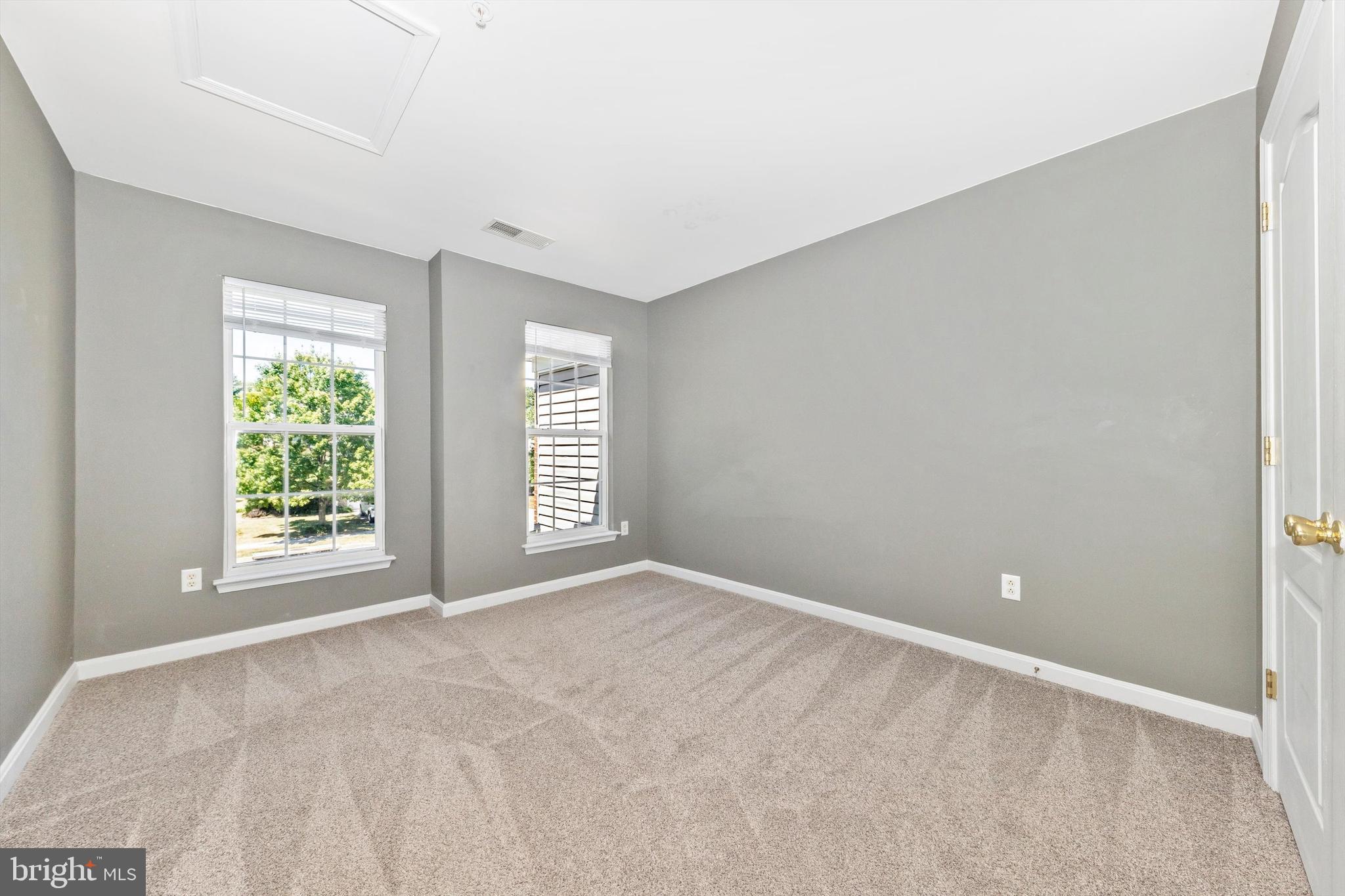 KENSINGTON VILLAS - Residential