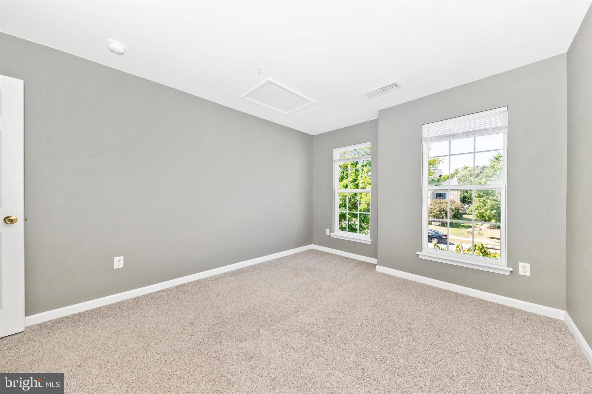 KENSINGTON VILLAS - Residential