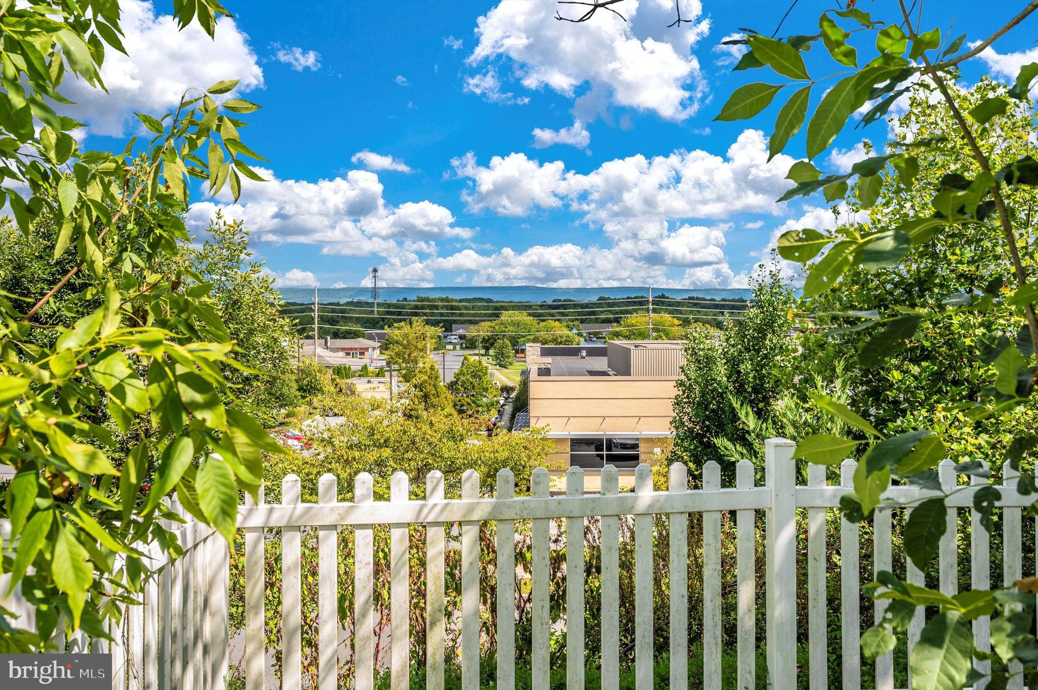 KENSINGTON VILLAS - Residential