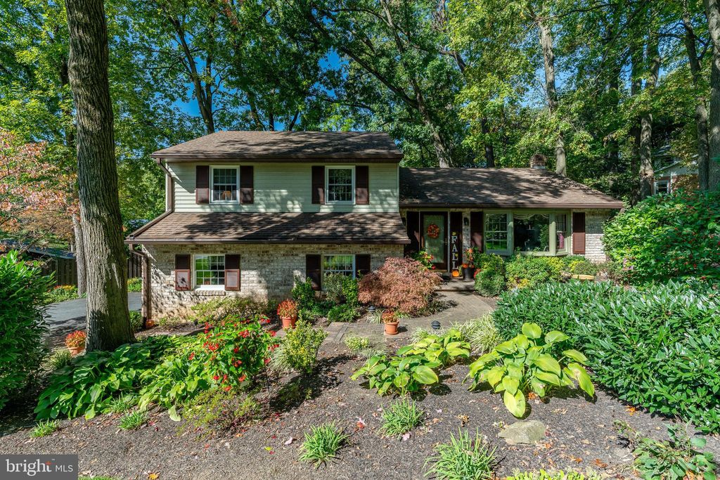 Photo of 2364 Henbird Lane, Lancaster, PA 17601 (MLS # PALA2042136)