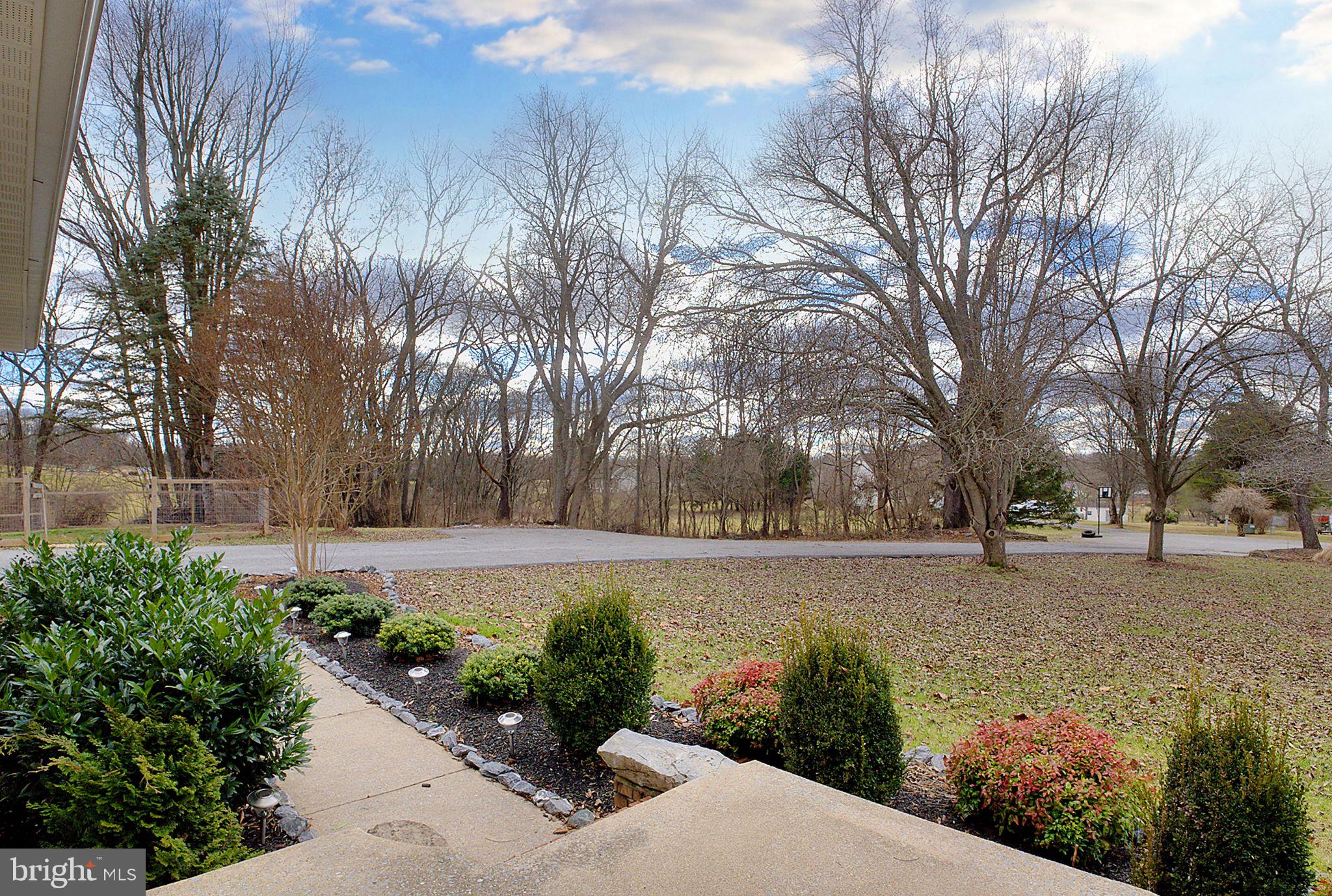 PEMBROKE GROVE - Residential