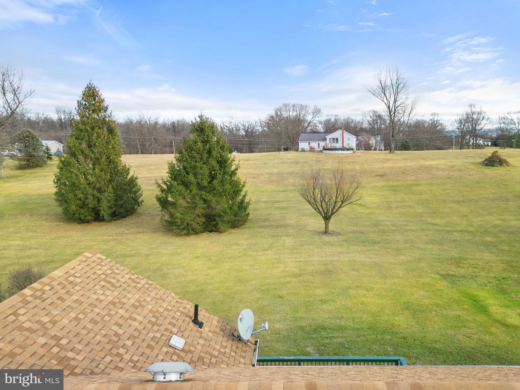 PEMBROKE GROVE - Residential