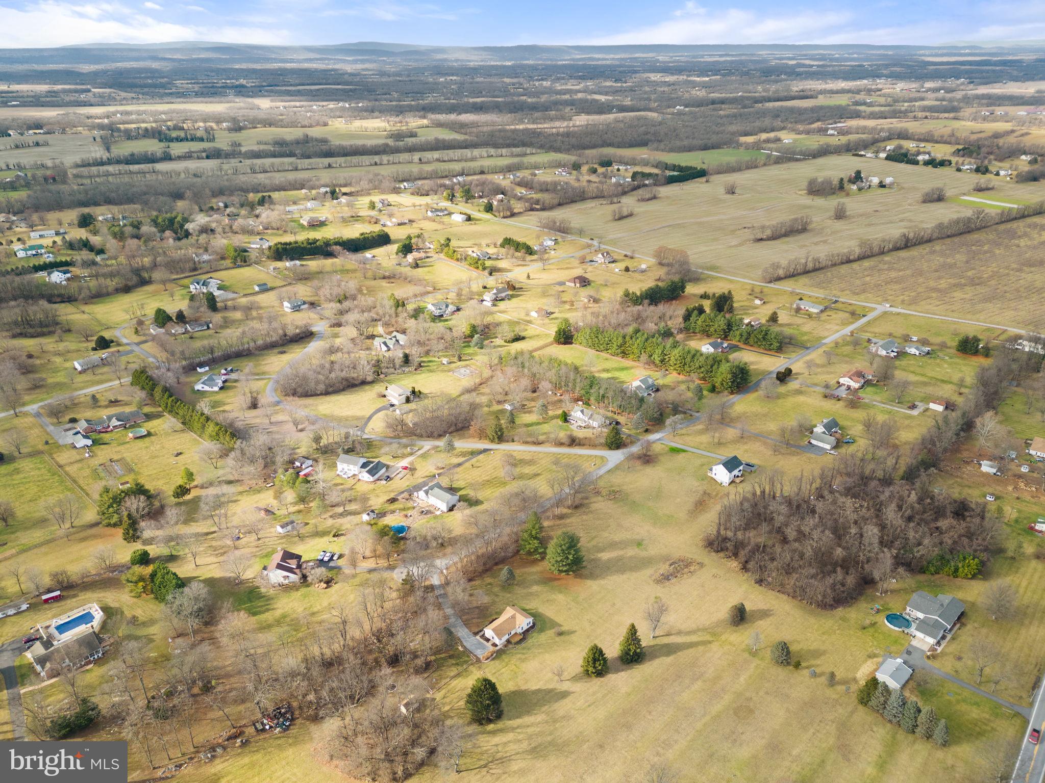 PEMBROKE GROVE - Residential