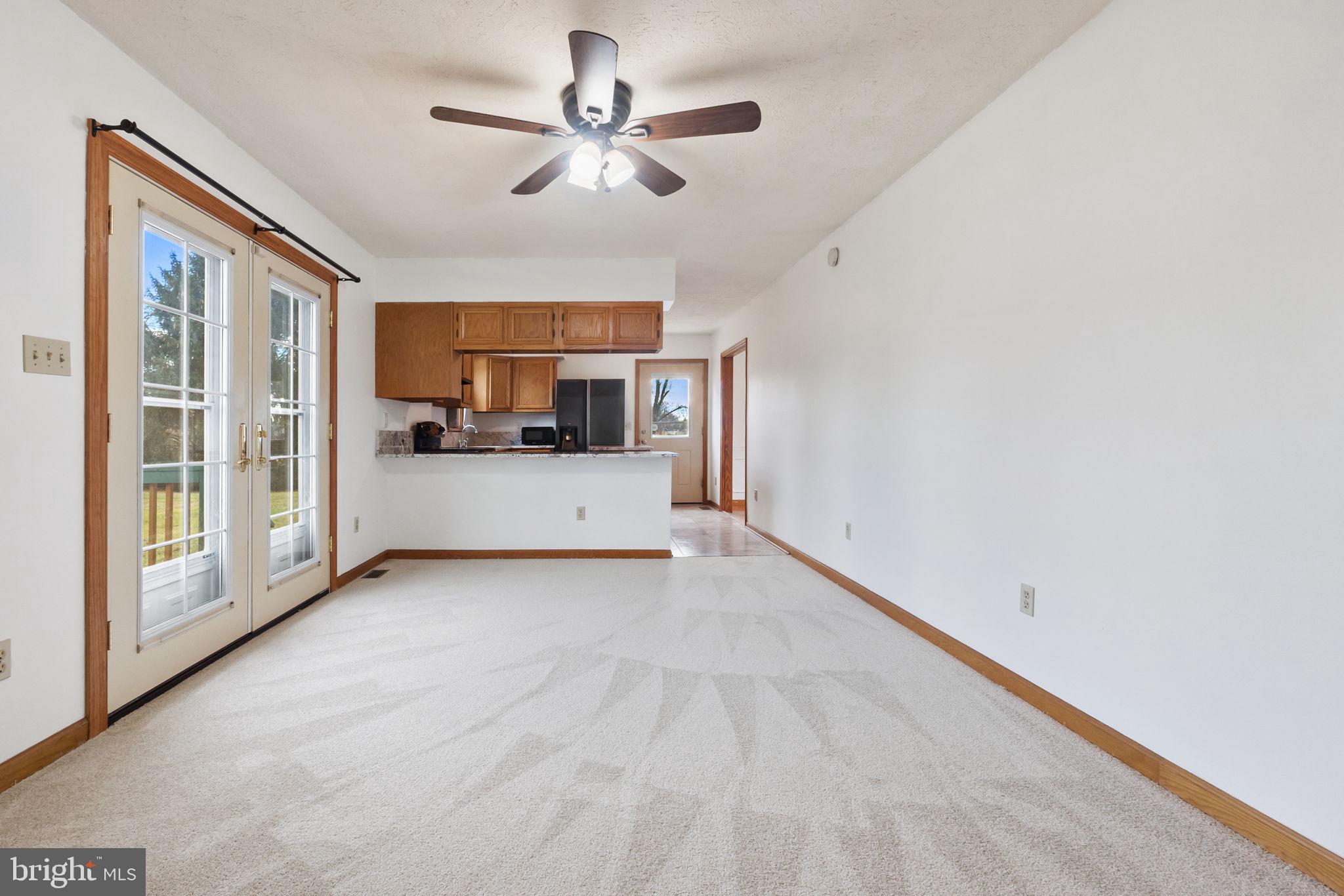 PEMBROKE GROVE - Residential