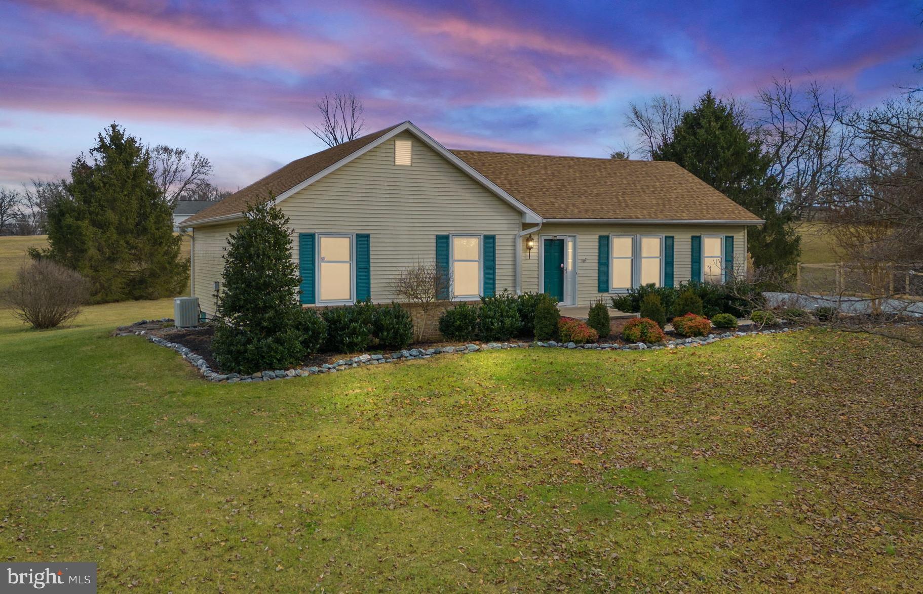 PEMBROKE GROVE - Residential