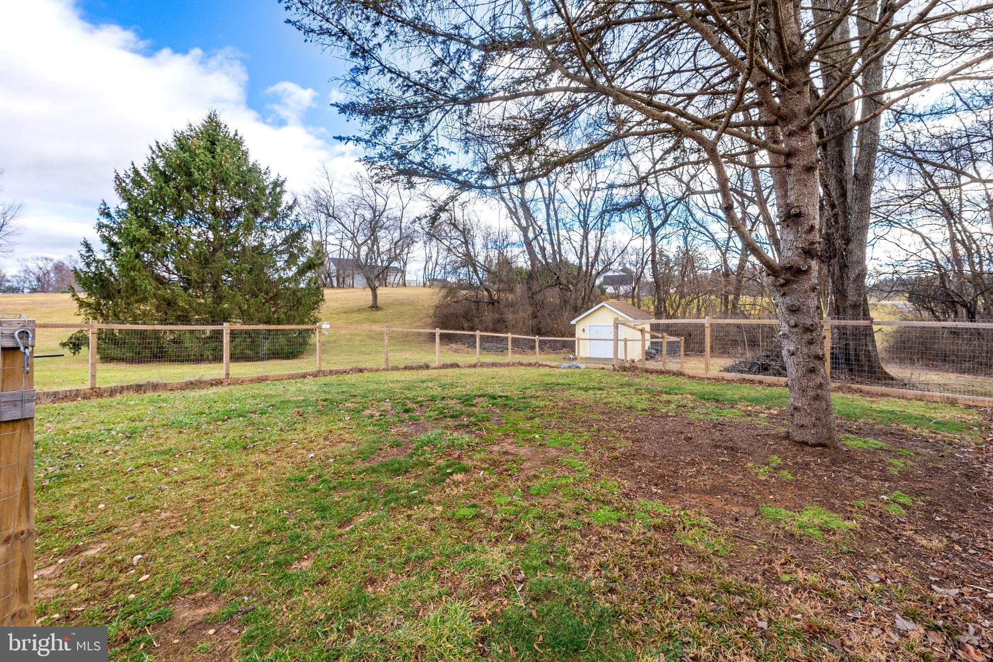 PEMBROKE GROVE - Residential