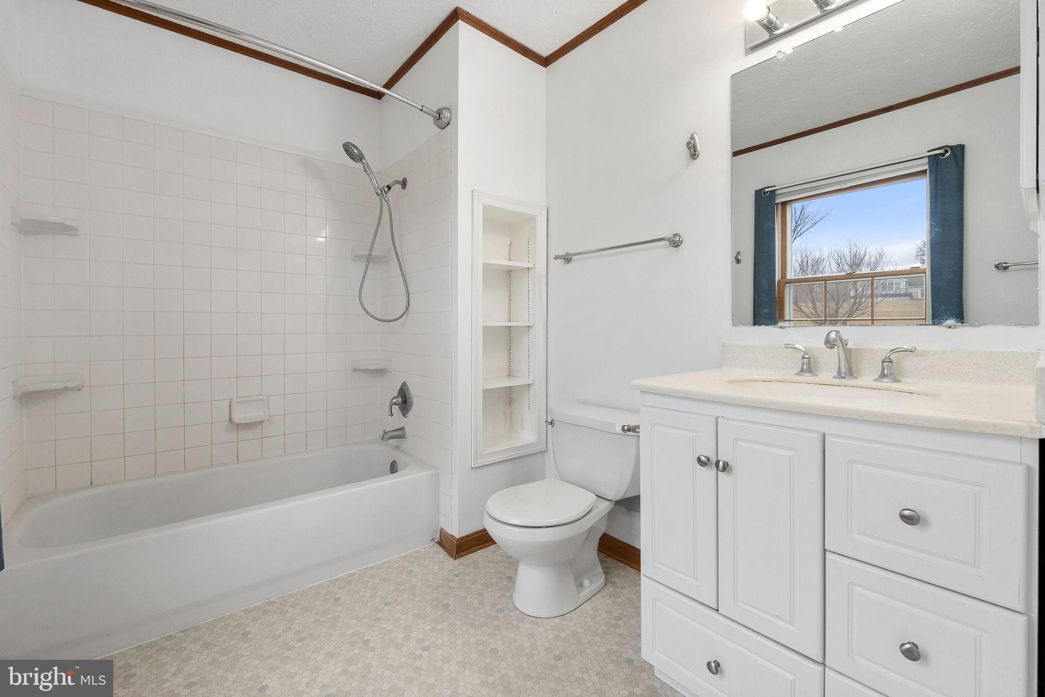 PEMBROKE GROVE - Residential