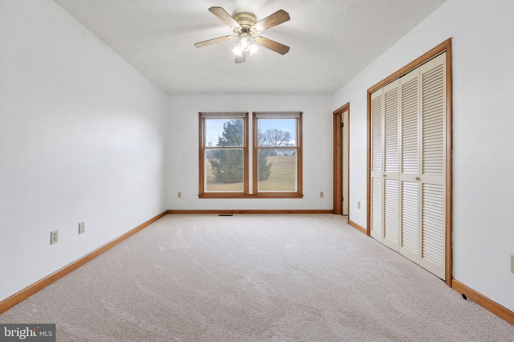 PEMBROKE GROVE - Residential