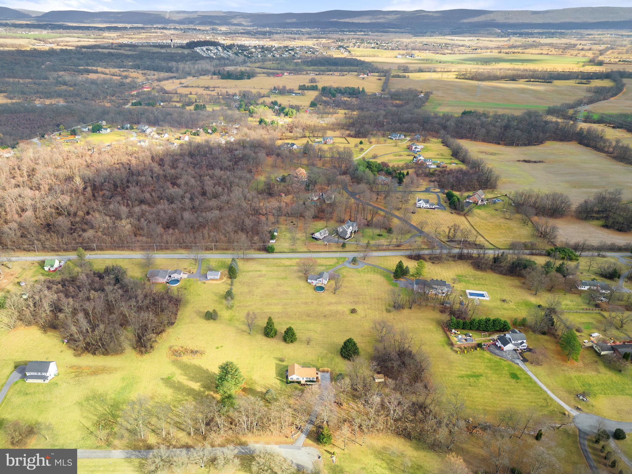 PEMBROKE GROVE - Residential