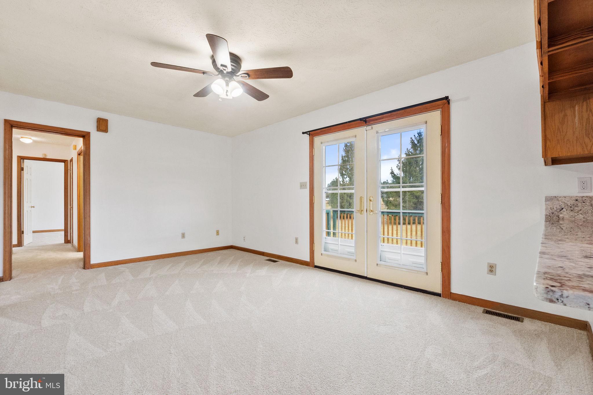 PEMBROKE GROVE - Residential