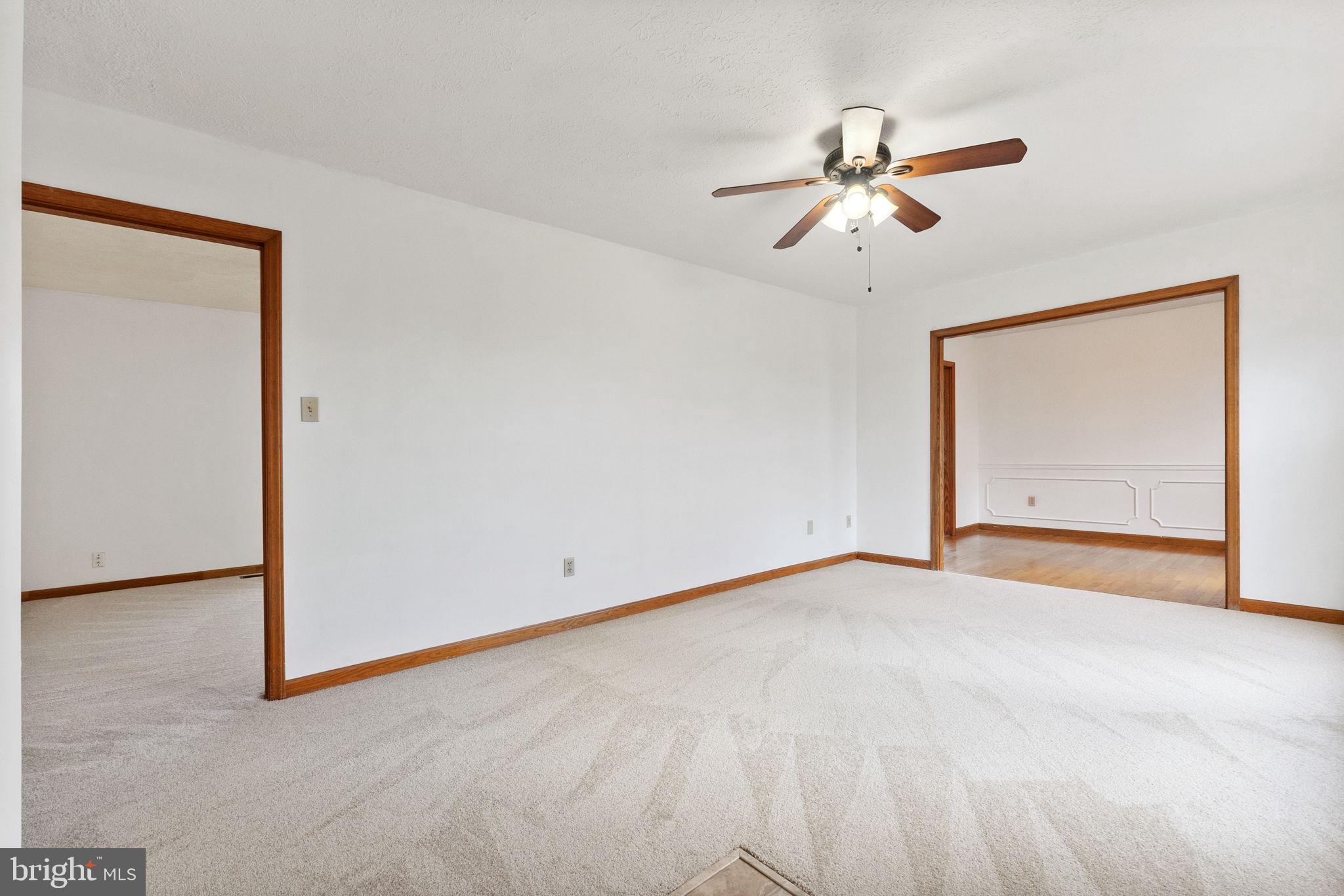 PEMBROKE GROVE - Residential