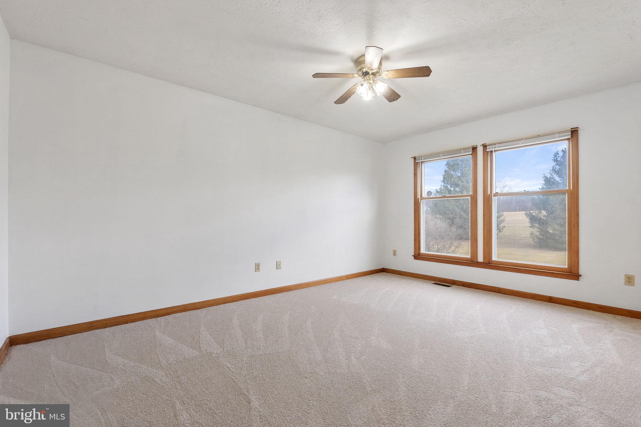 PEMBROKE GROVE - Residential