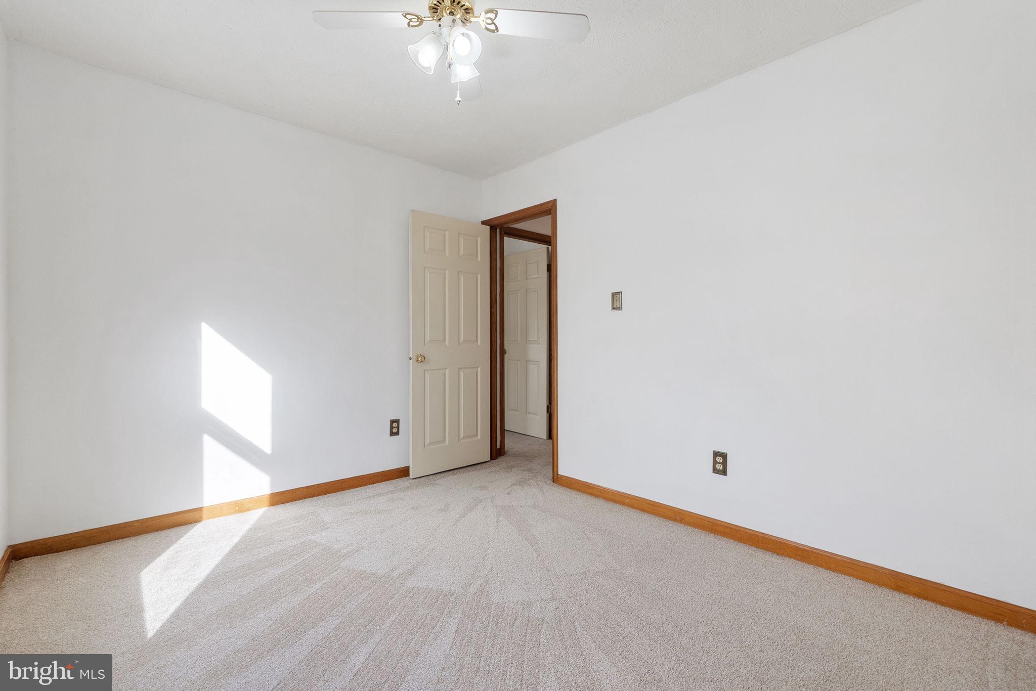 PEMBROKE GROVE - Residential