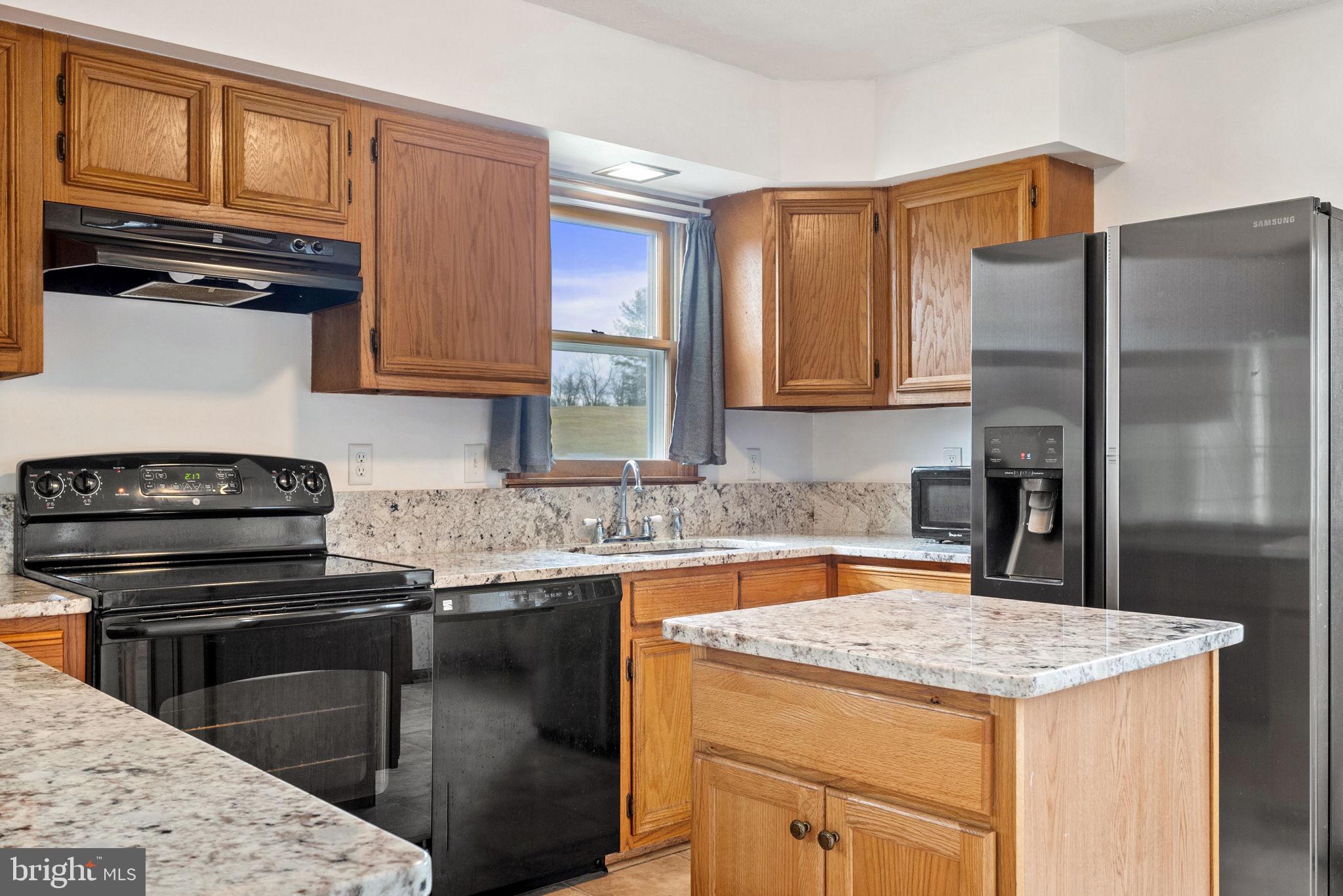 PEMBROKE GROVE - Residential