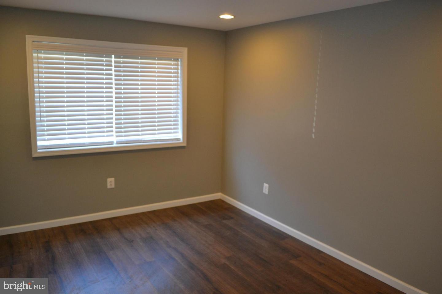 CARROLLAN GARDENS - Residential Lease