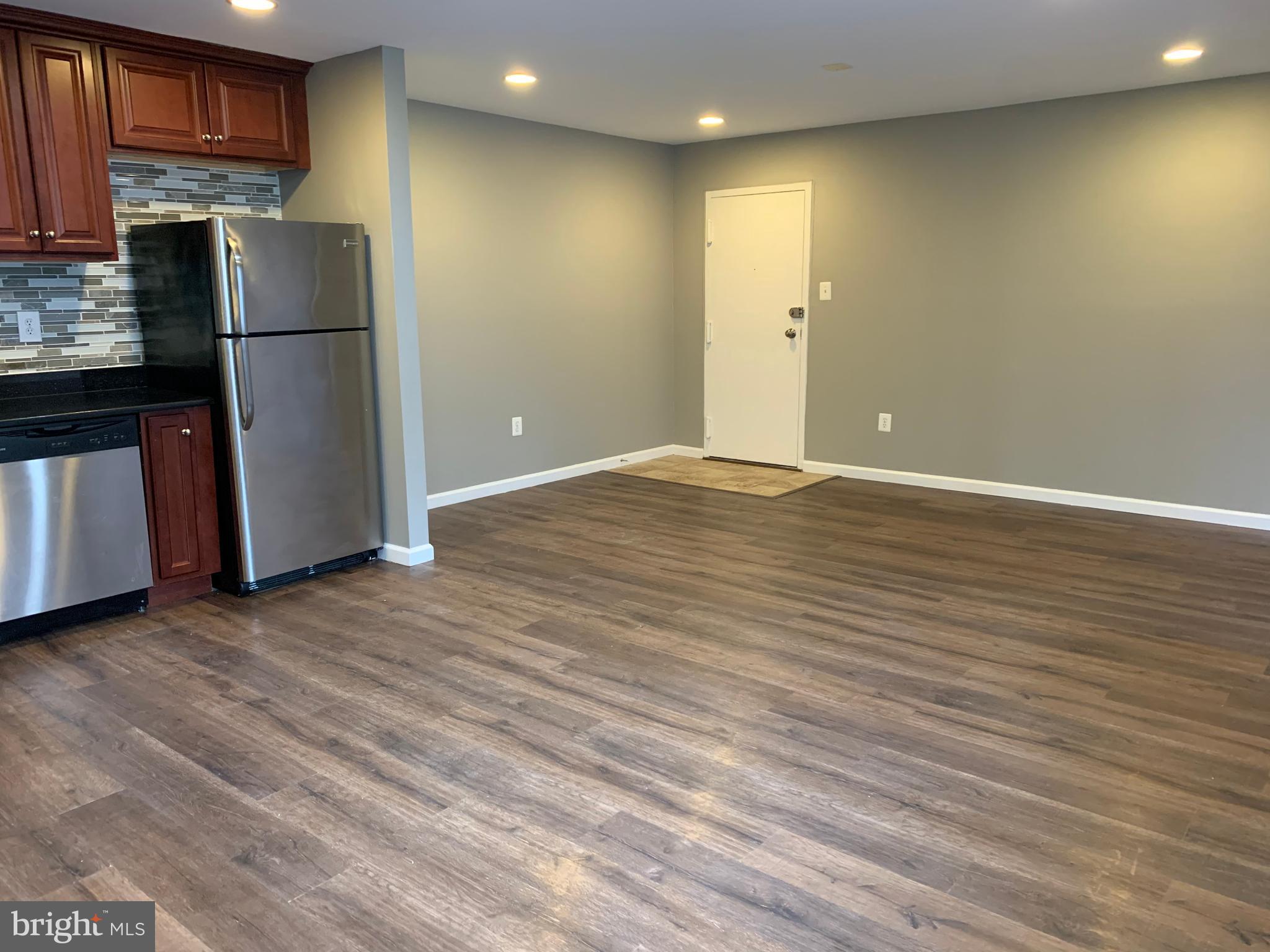 CARROLLAN GARDENS - Residential Lease