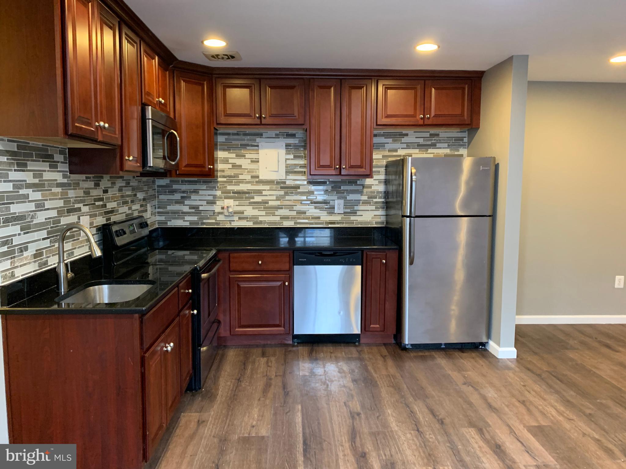 CARROLLAN GARDENS - Residential Lease