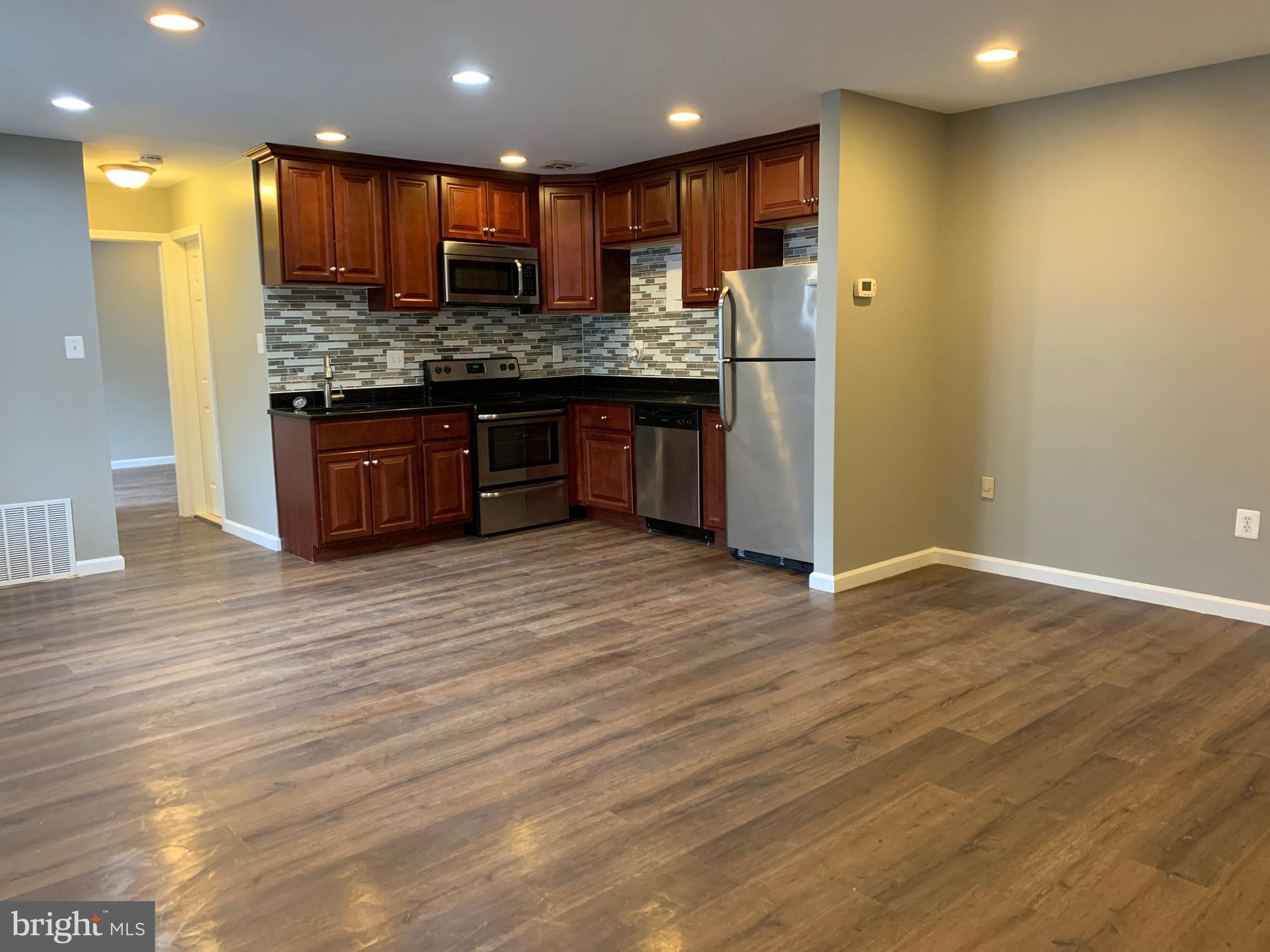 CARROLLAN GARDENS - Residential Lease