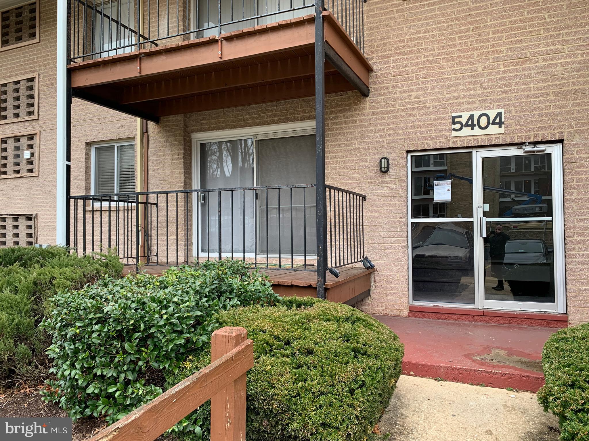 CARROLLAN GARDENS - Residential Lease