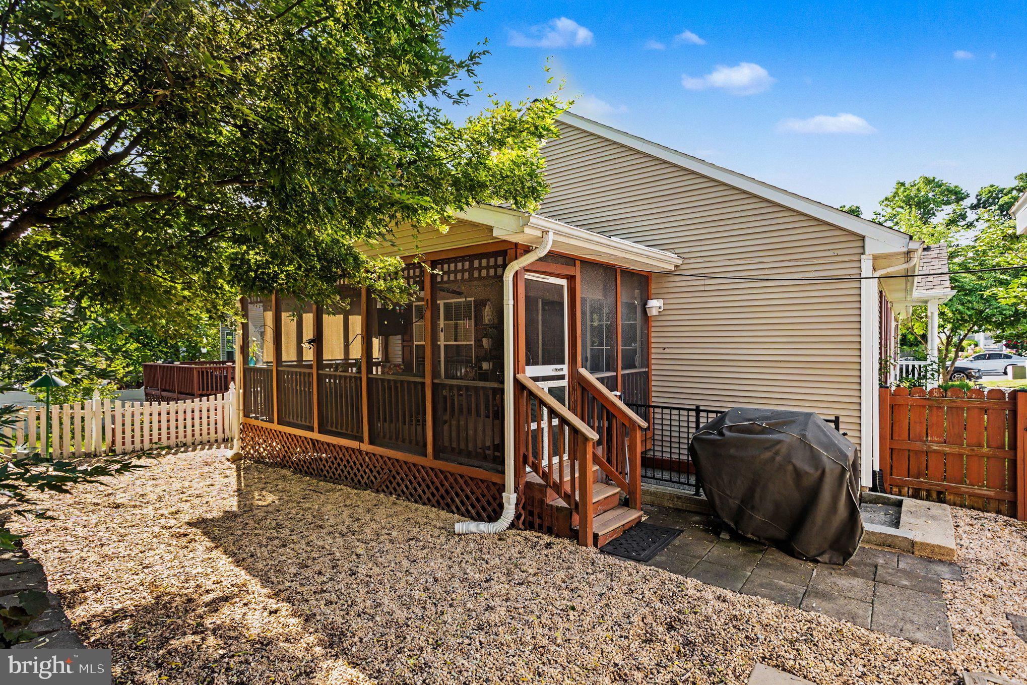 1029 SEARAY COURT