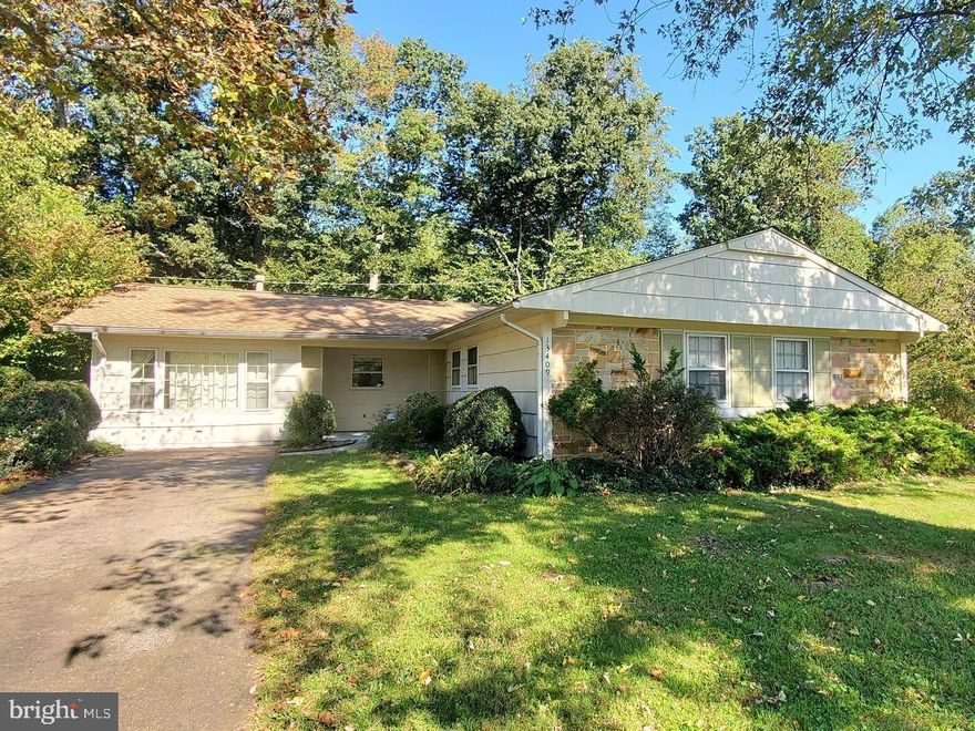Highest & Best by 11pm, Monday 10/23/23. *No escalation addendums *If the purchaser(s) offer more than list price, please indicate their intentions for any appraisal deficit *Seller prefers Eagle Title in Severna Park *Seller reserves the right to accept an offer prior to deadline

Welcome to 13409 Idlewild Drive! This 3 bedroom, 2 bathroom rancher is located on a beautiful residential street. The home features gorgeous mature landscaping and backs to an expansive wooded area, offering back-yard privacy. The home is priced to sell and sold as-is. A gem waiting to be polished and stamped with your finishing touches!