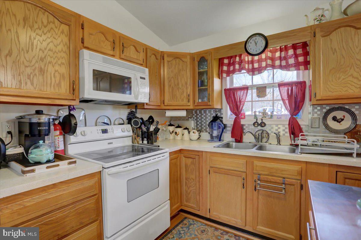 OPEQUON MEADOWS - Residential