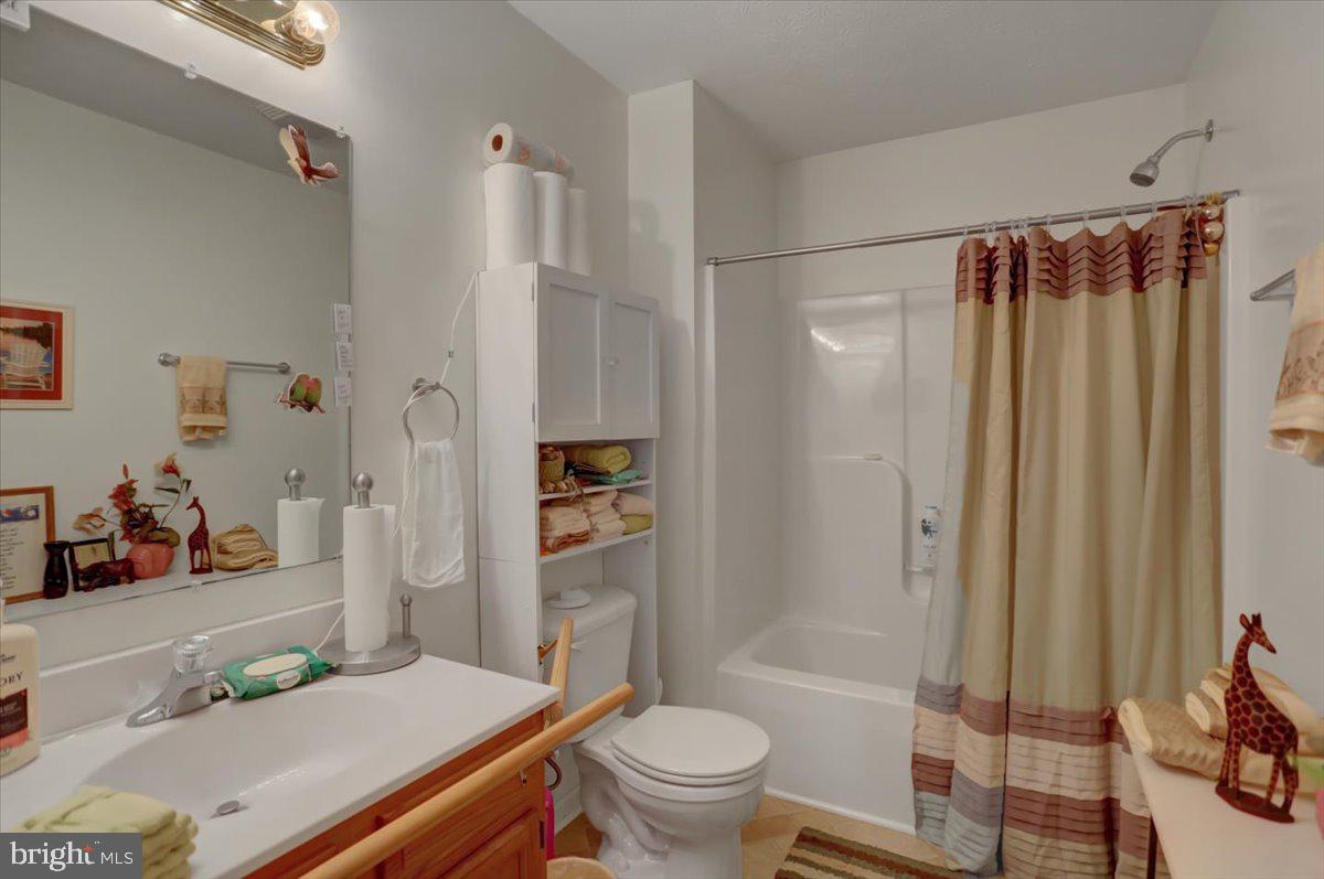 OPEQUON MEADOWS - Residential