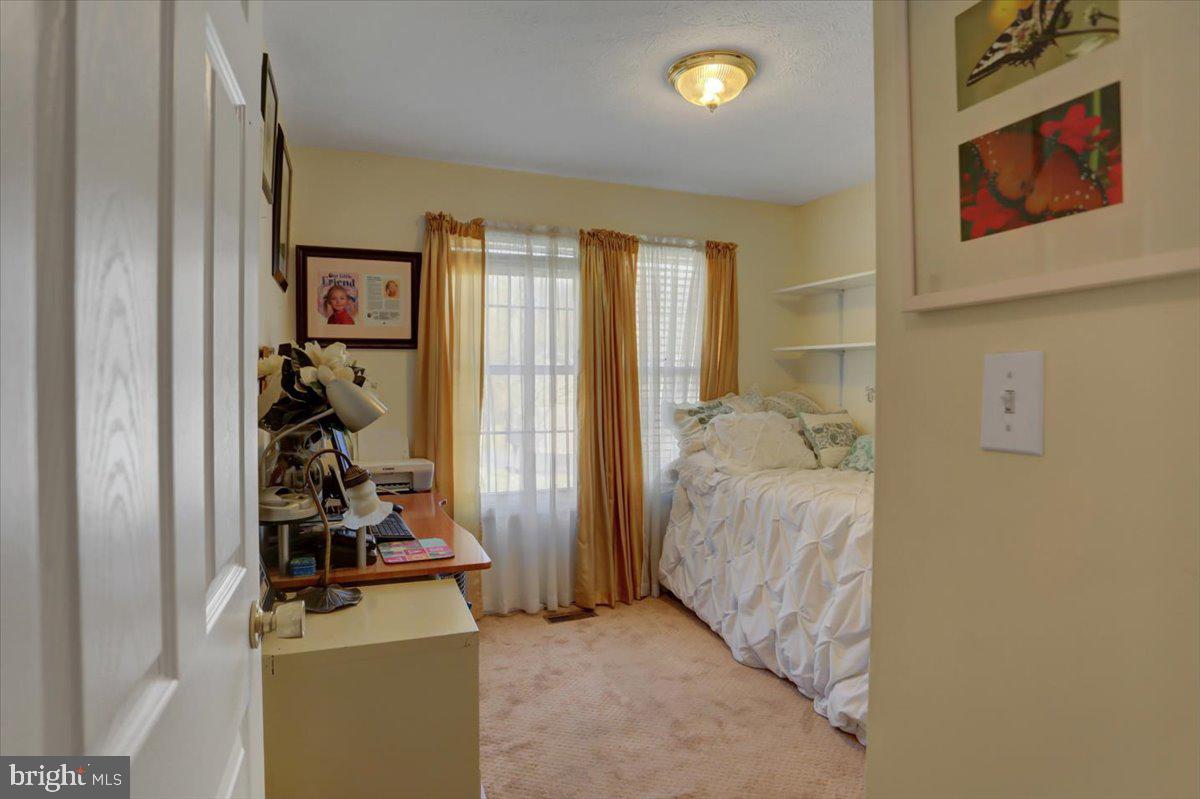 OPEQUON MEADOWS - Residential