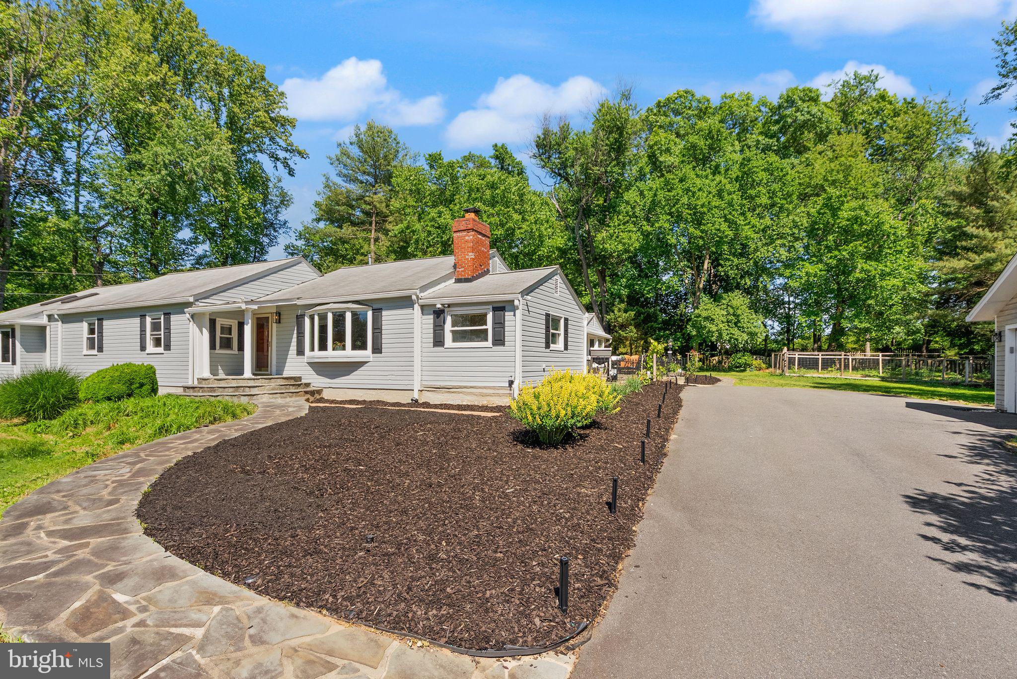 815 SENECA ROAD