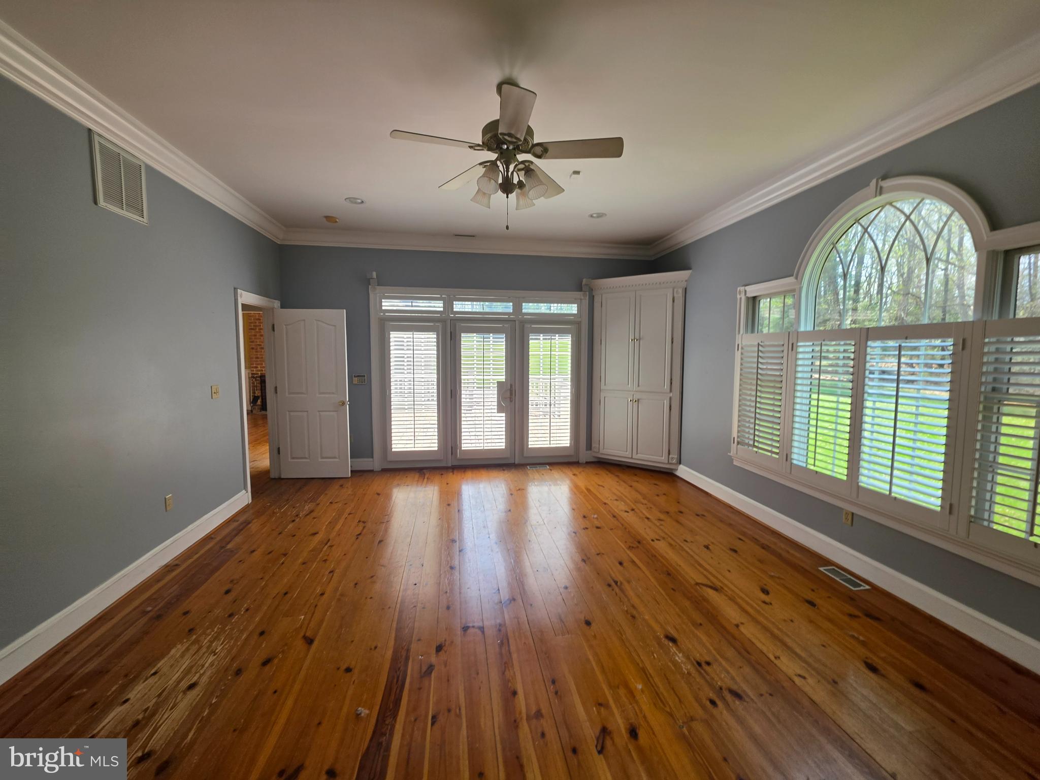 TWIN HILLS - Residential