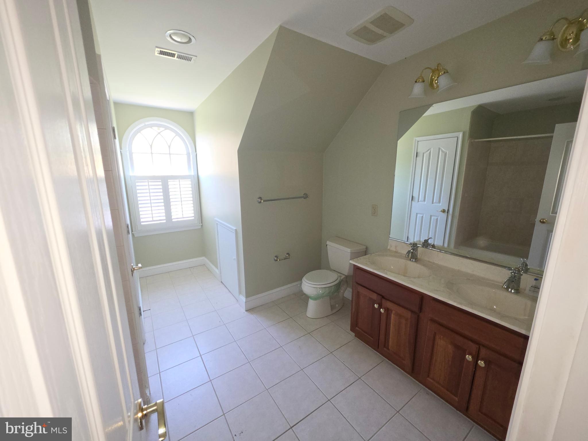 TWIN HILLS - Residential