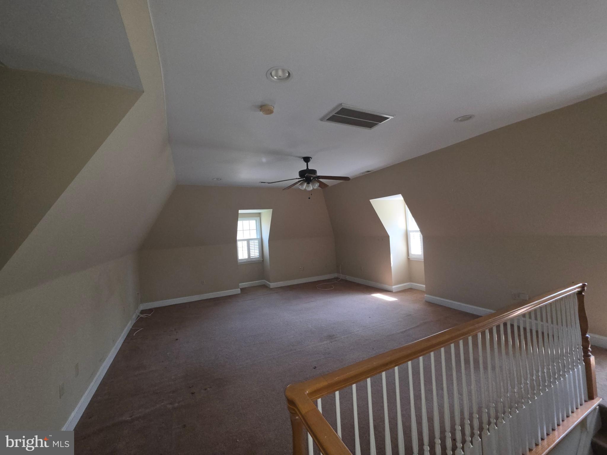 TWIN HILLS - Residential