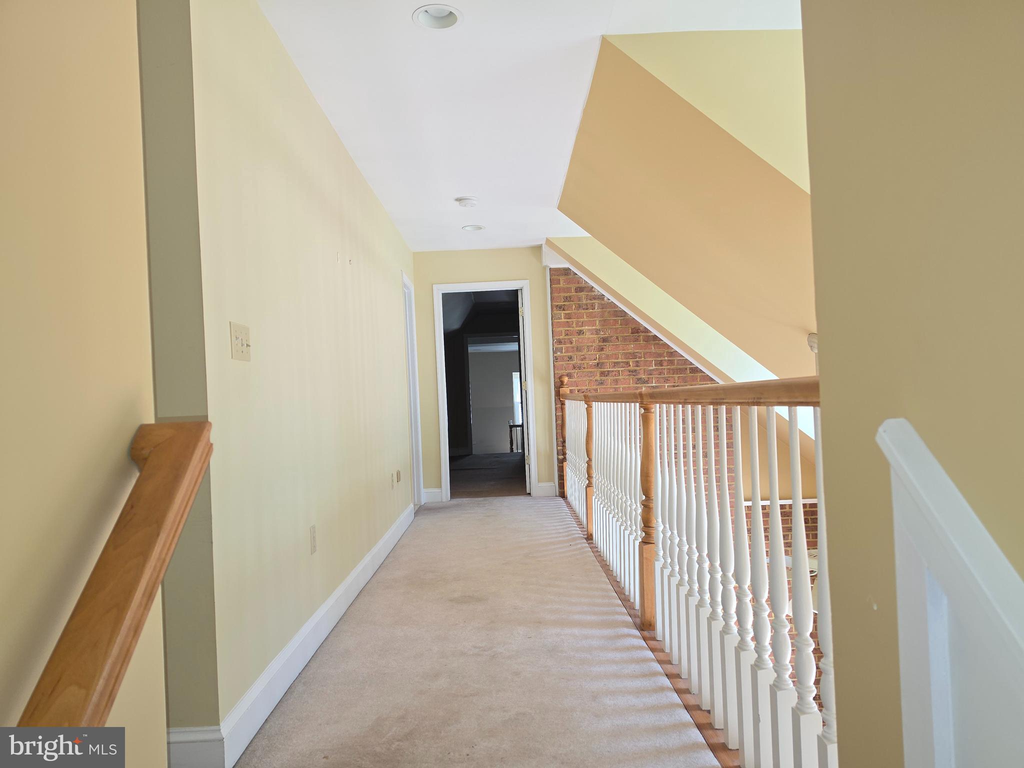 TWIN HILLS - Residential