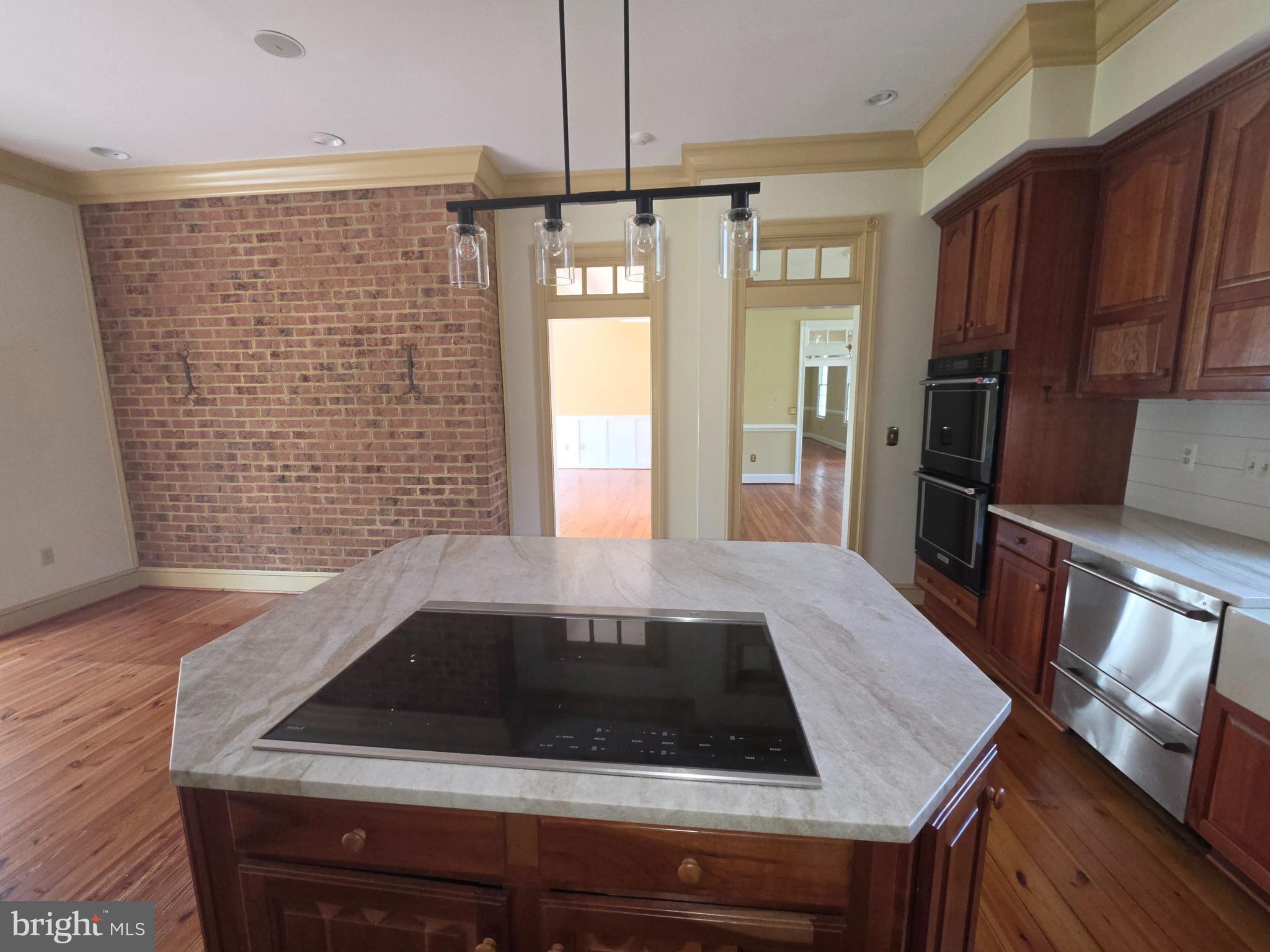 TWIN HILLS - Residential