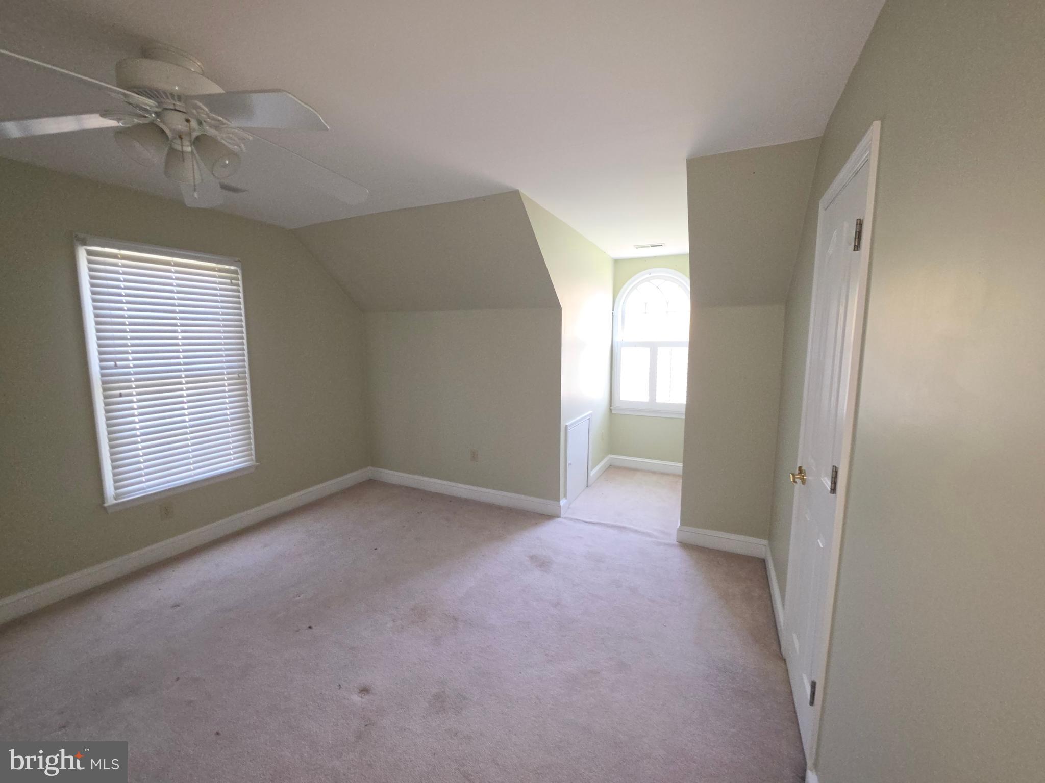 TWIN HILLS - Residential