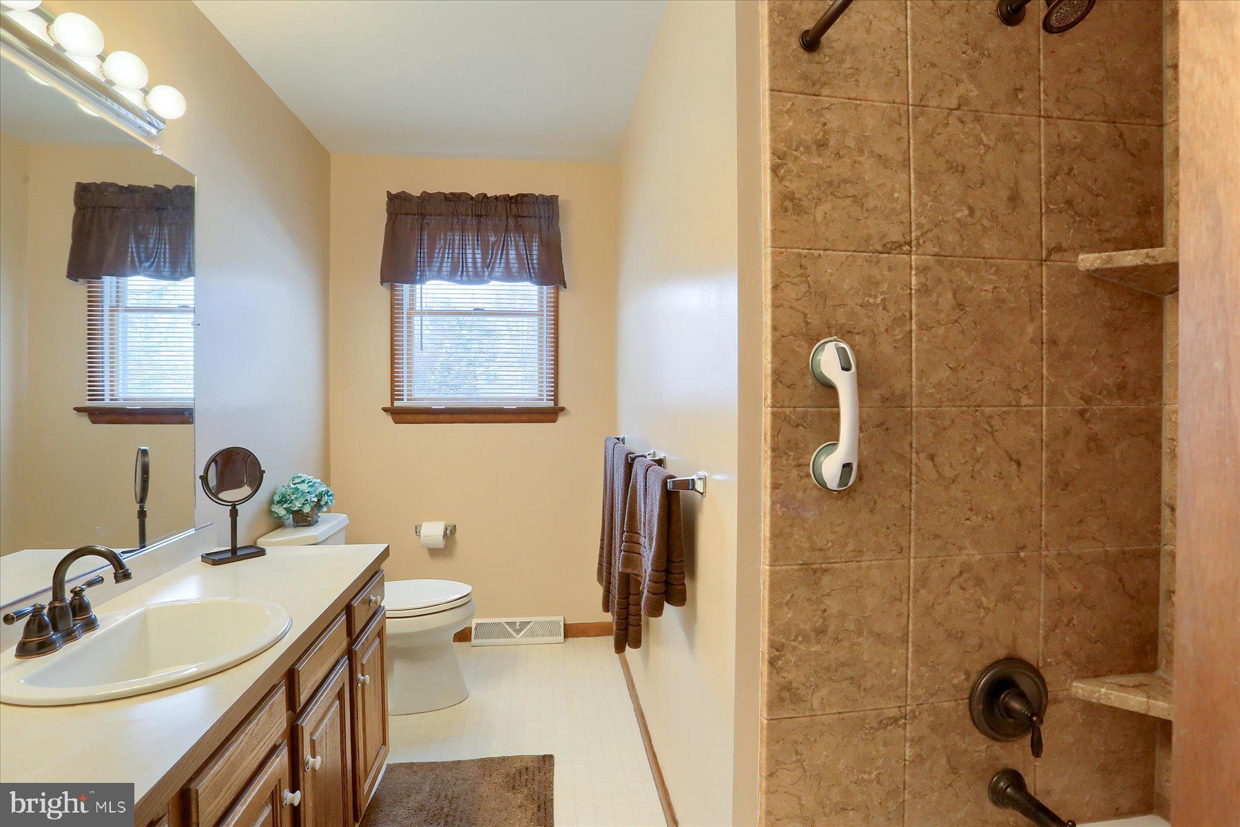 ELIZABETHTOWN - Residential