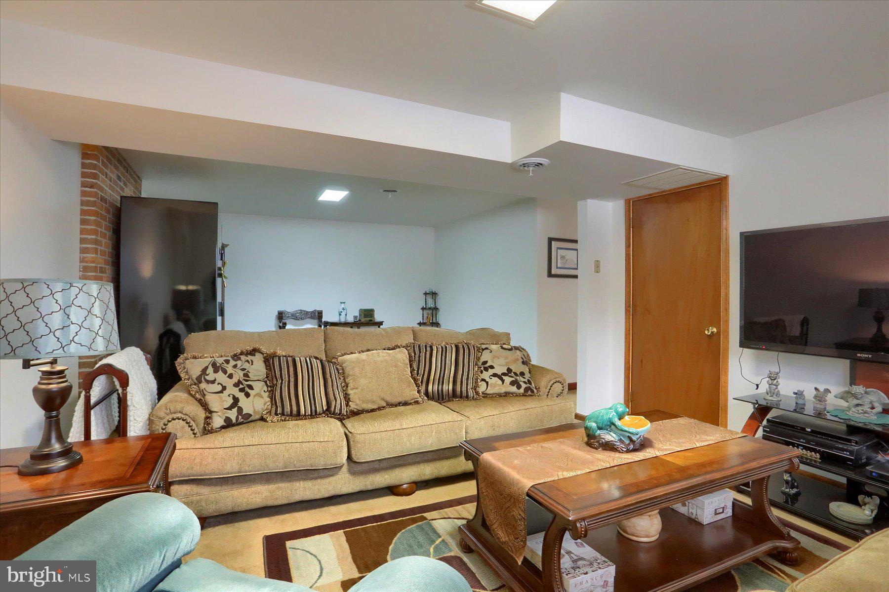 ELIZABETHTOWN - Residential