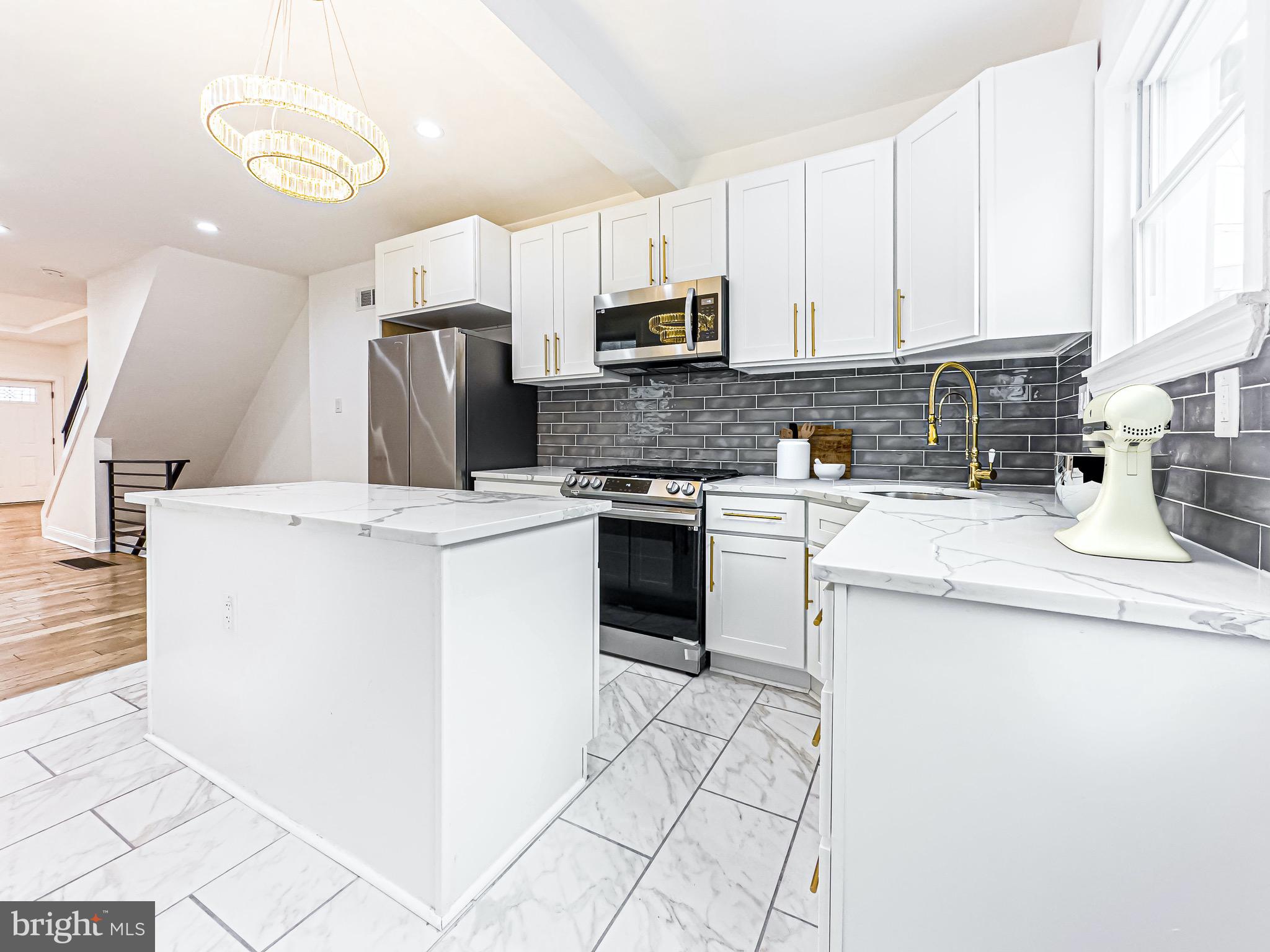 WALNUT HILL - Residential