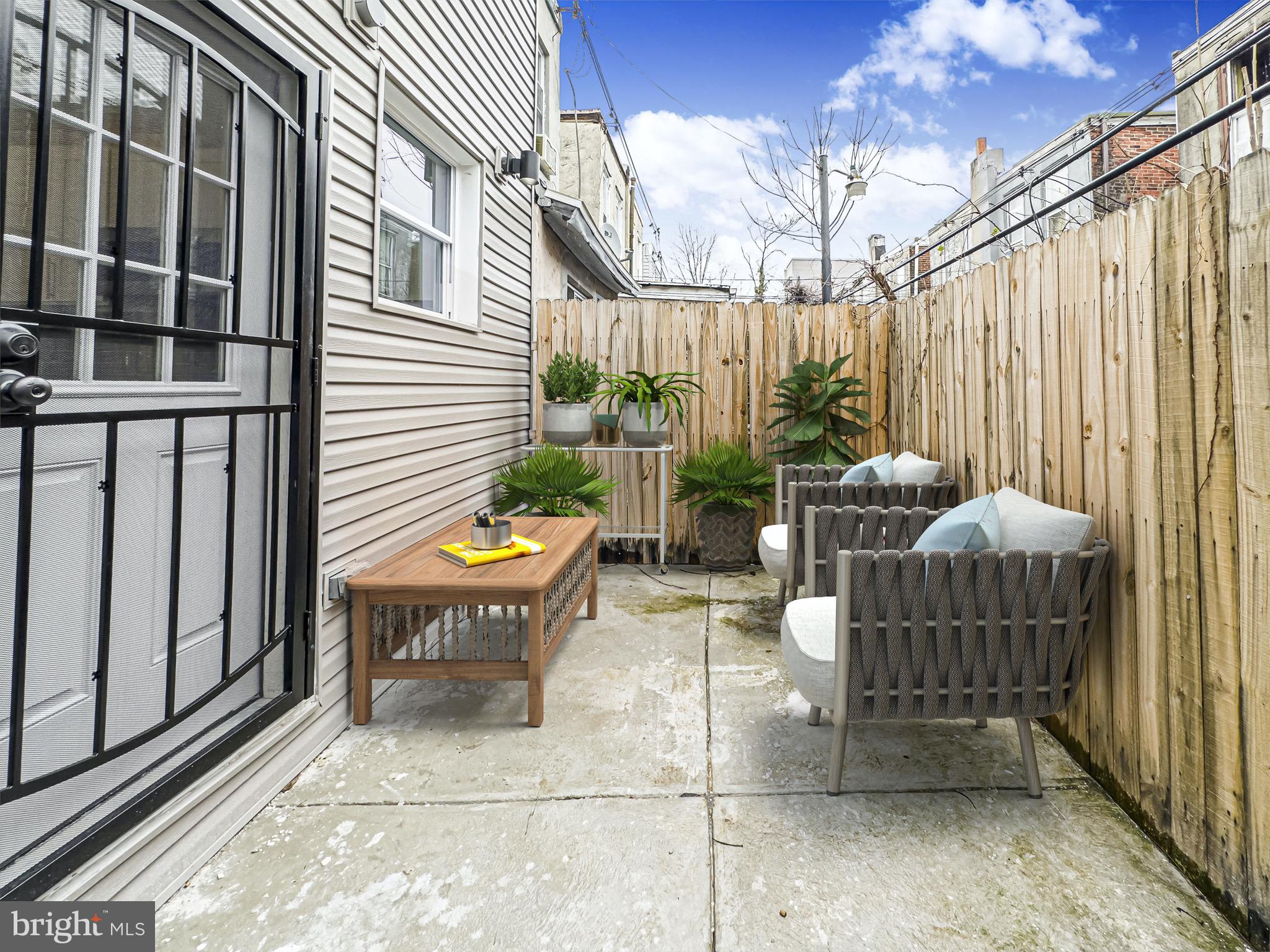 WALNUT HILL - Residential