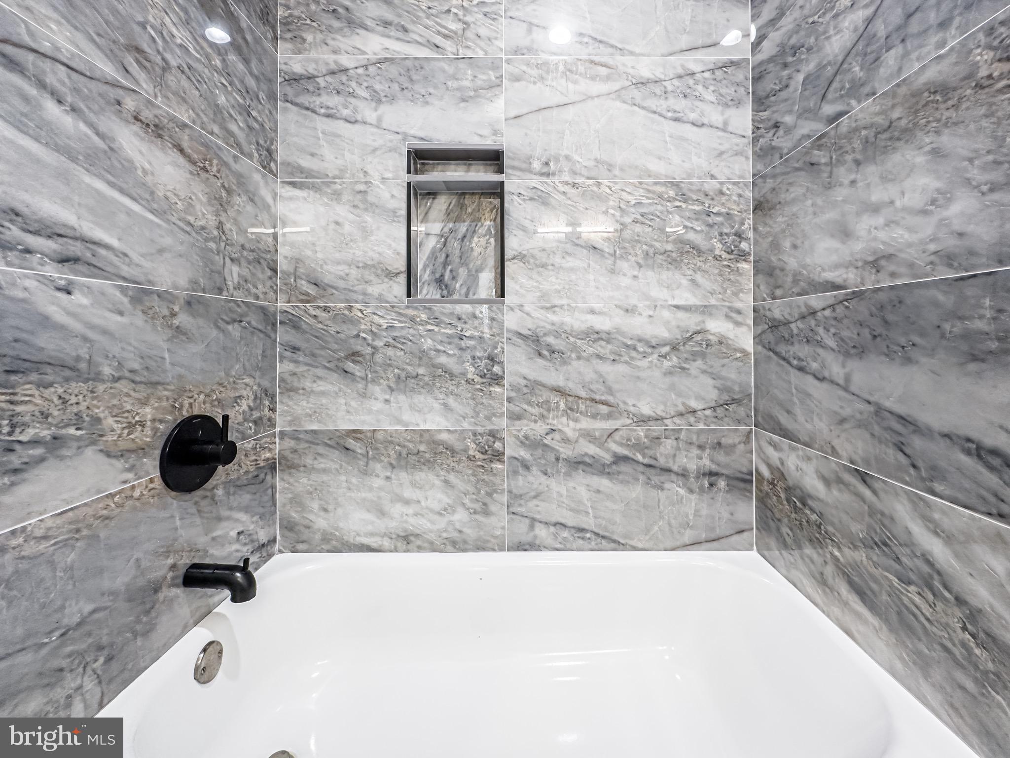 WALNUT HILL - Residential