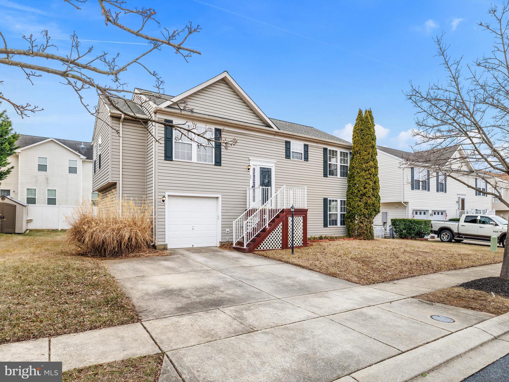DEER RUN AT MAYFIELD - Residential