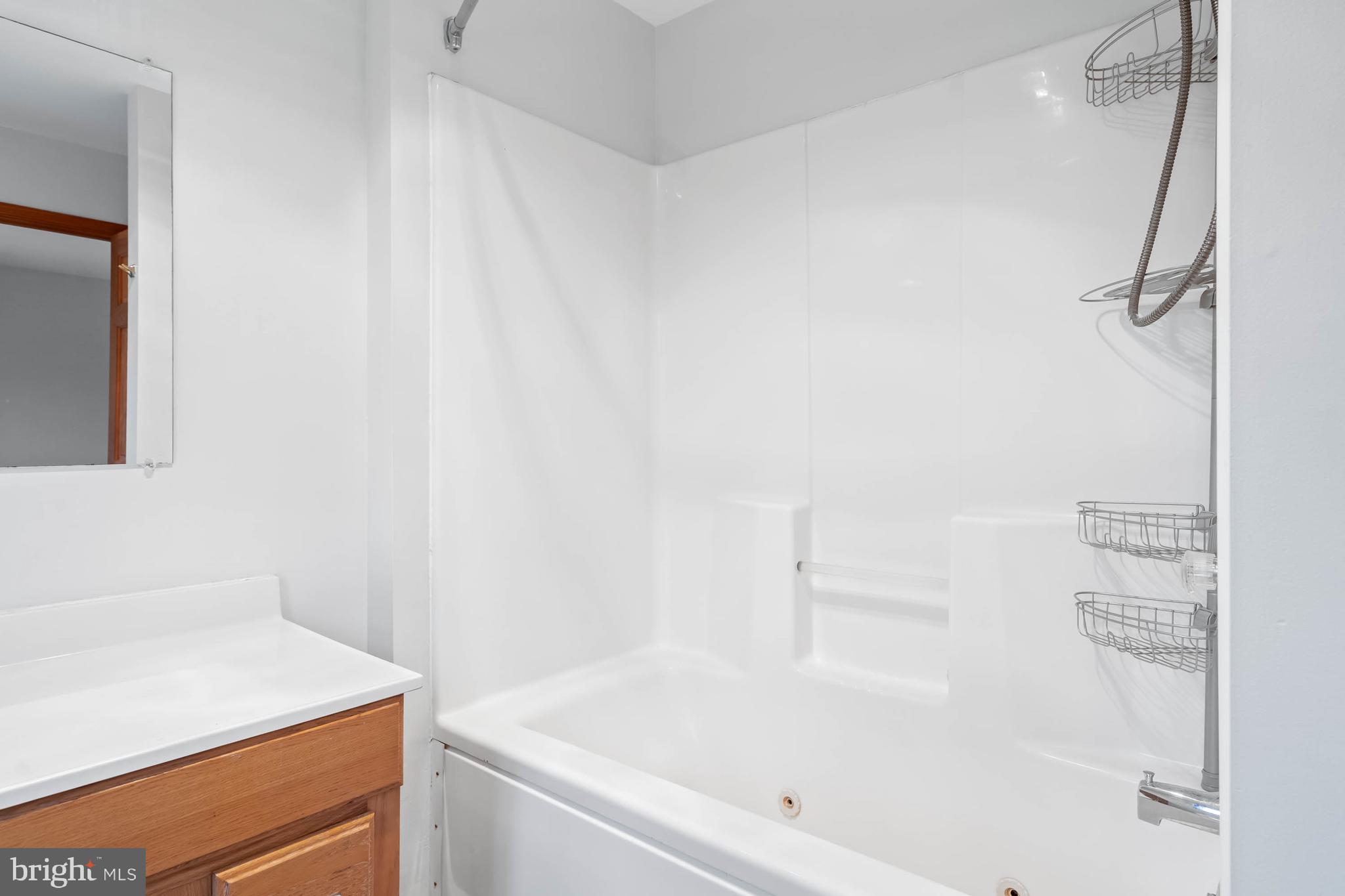 THE VINES OF SANDHILL - Residential