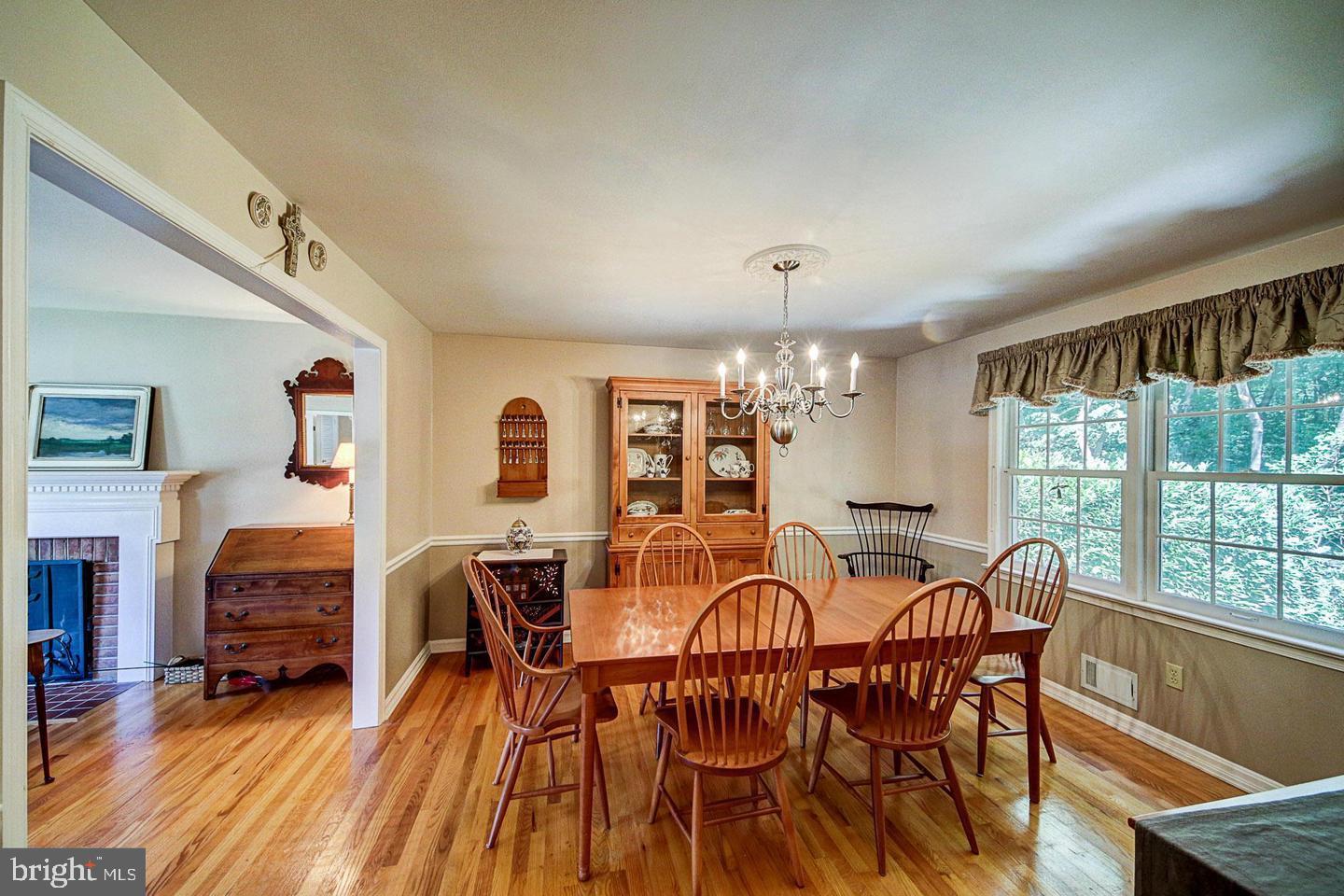 KINGS MANOR - Residential Lease