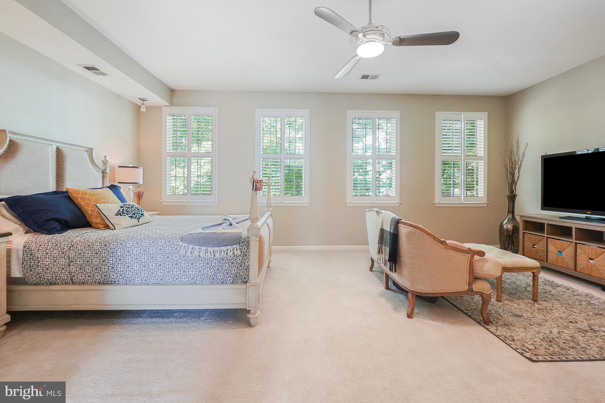 KENTLANDS MIDTOWN - Residential