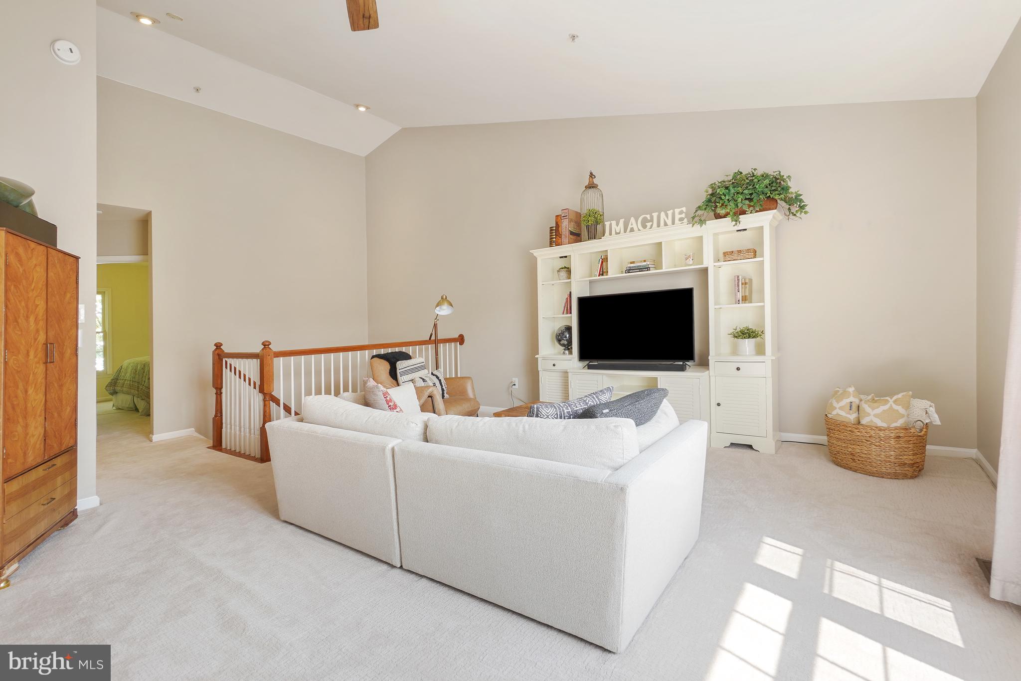 KENTLANDS MIDTOWN - Residential